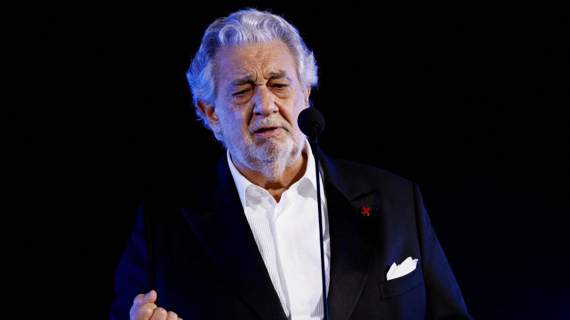 La estrella de la ópera Plácido Domingo enfrenta nuevas acusaciones de acoso