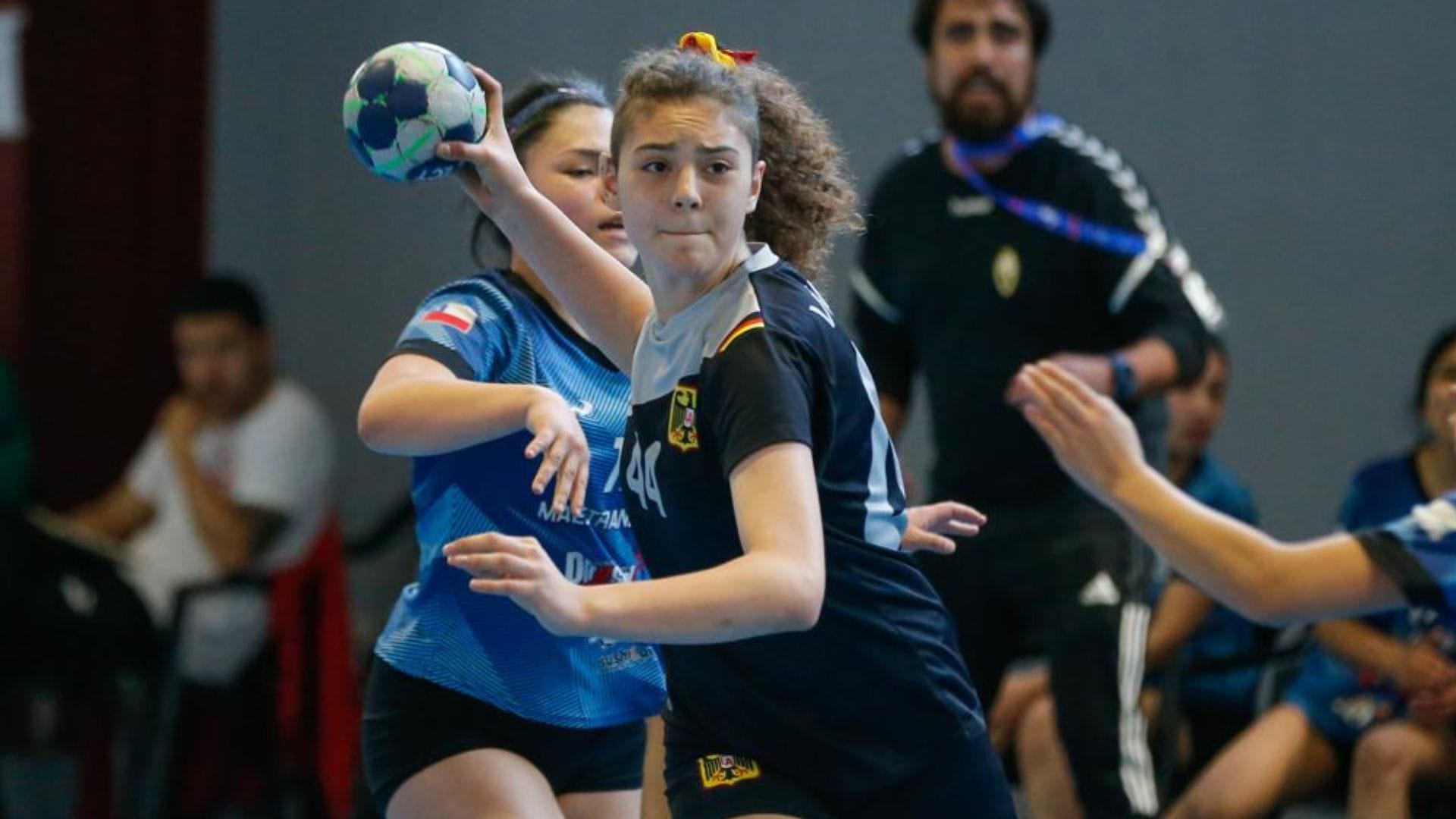 El balonmano femenino regional aporta poderío a la “Roja”