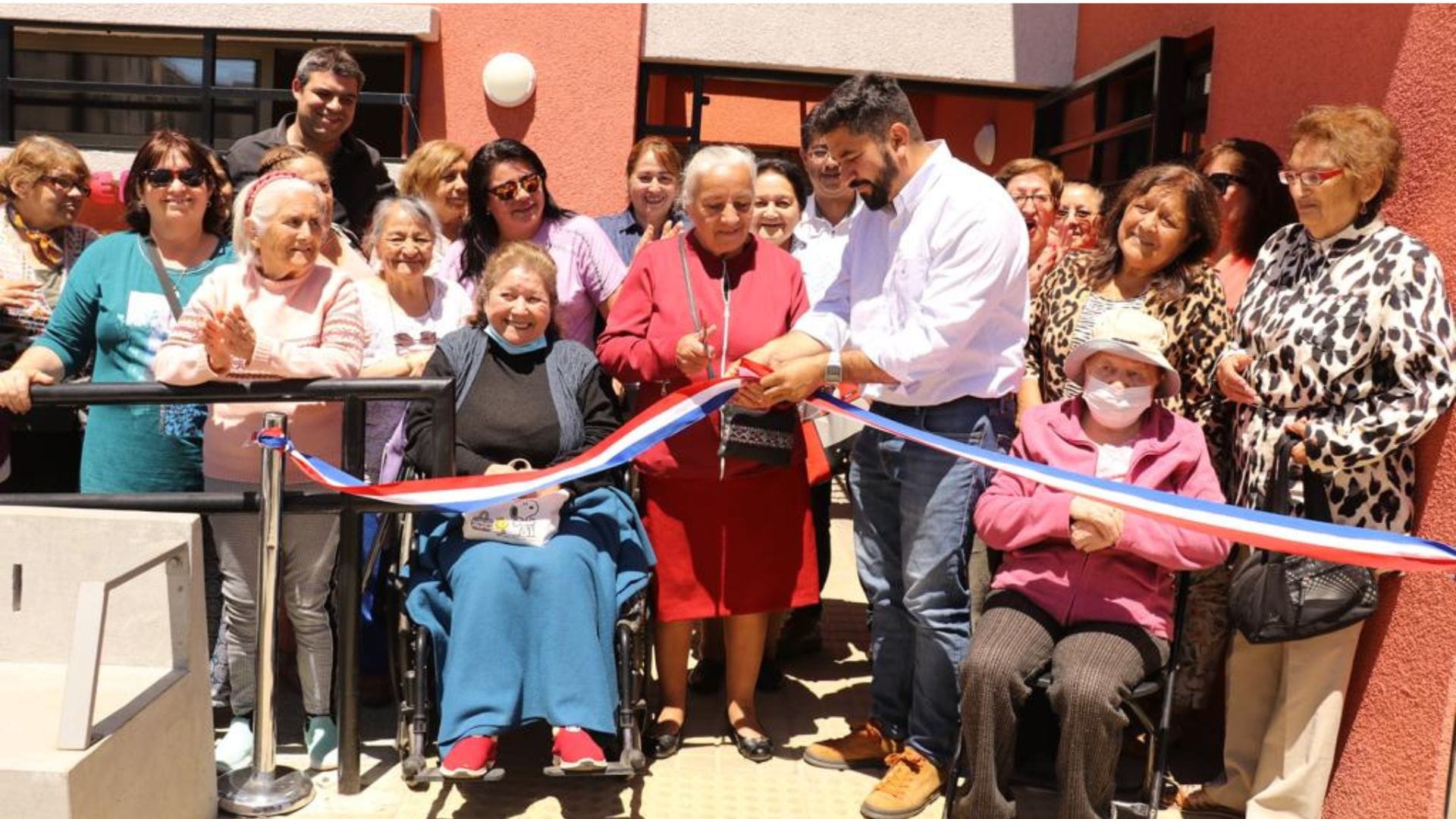 Talcahuano: Inauguran nueva sede destinada para personas mayores en Los Cerros