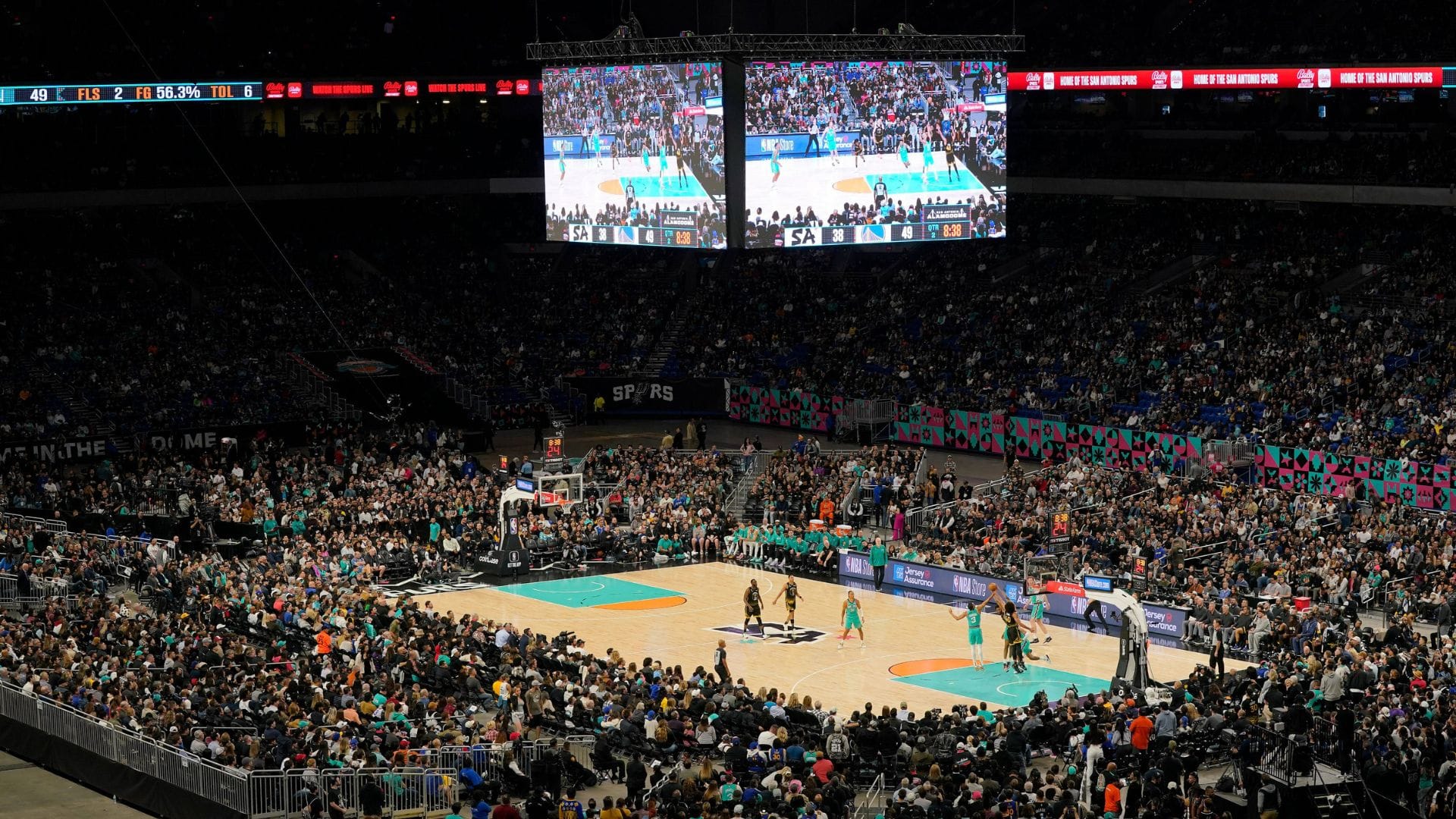 Jornada histórica en la NBA: Warriors ante Spurs fue el partido con más público en las tribunas por temporada regular