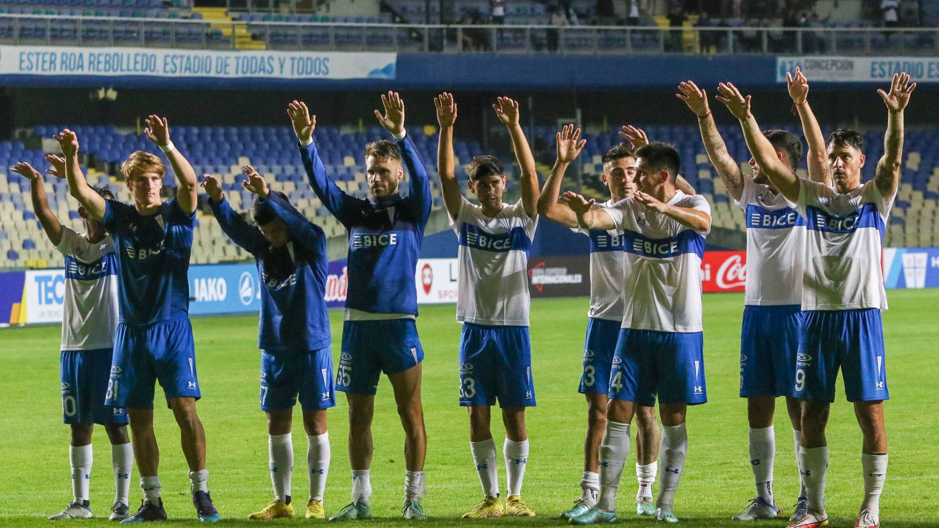 ¿A qué hora debuta la Universidad Católica?