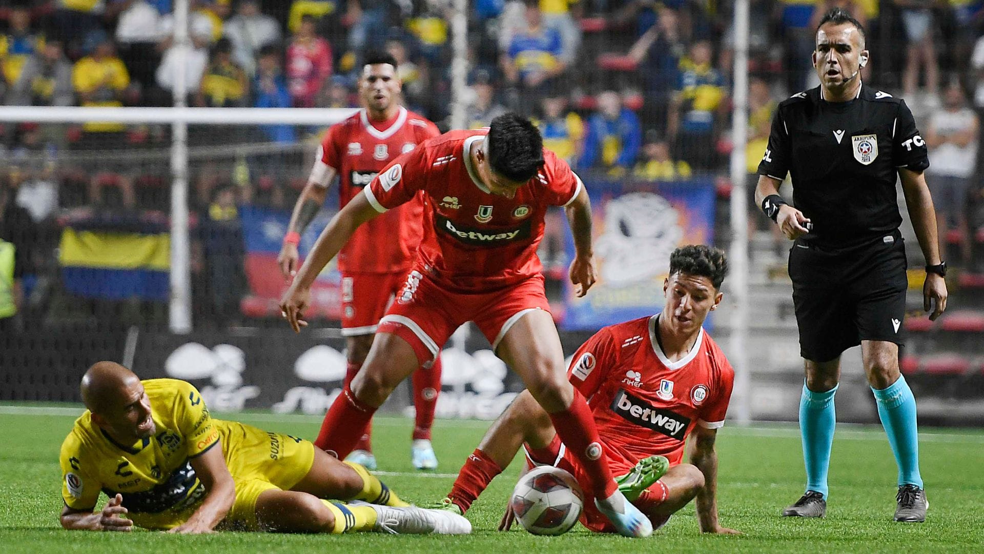 Unión La Calera superó con tranquilidad a Everton de Viña del Mar