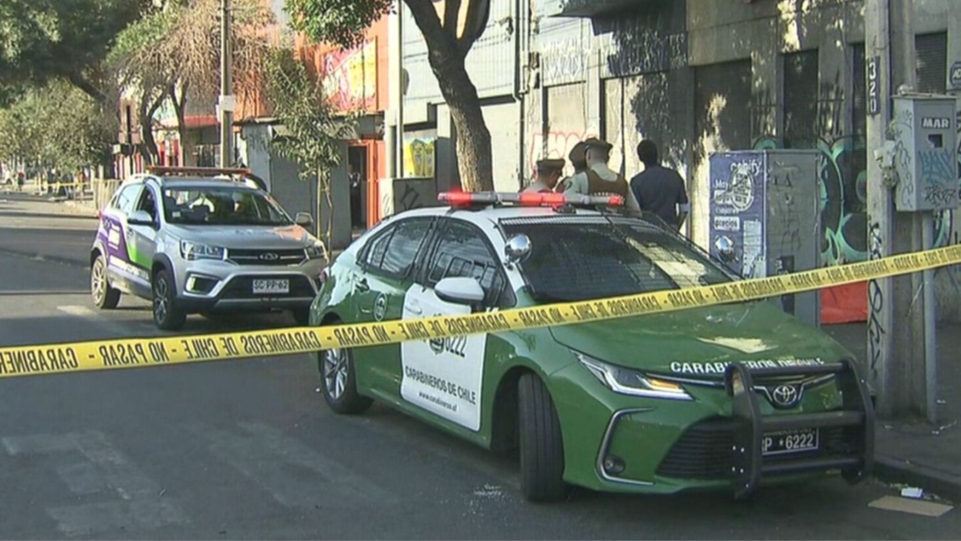Joven fue encontrado muerto en pleno Barrio Franklin: Tiene una herida de bala en la cabeza