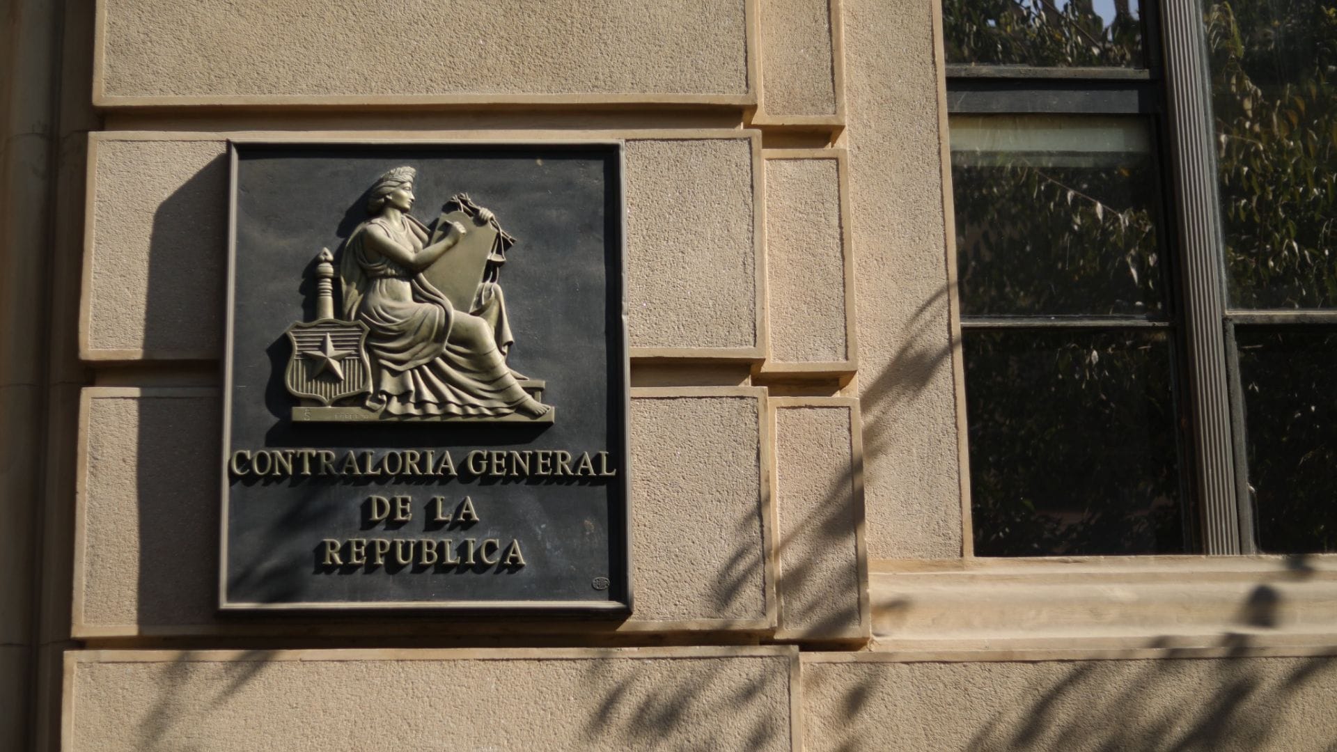 Contraloría solicitó al Gobierno un informe con “todos los antecedentes necesarios” sobre los 13 indultos
