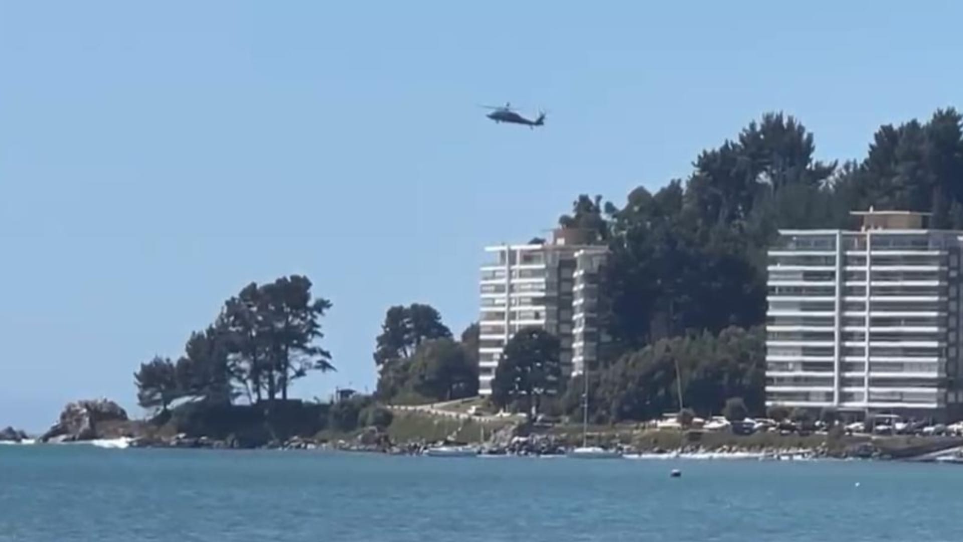 Dos menores y su padre fueron arrastradas por el mar en Pingueral