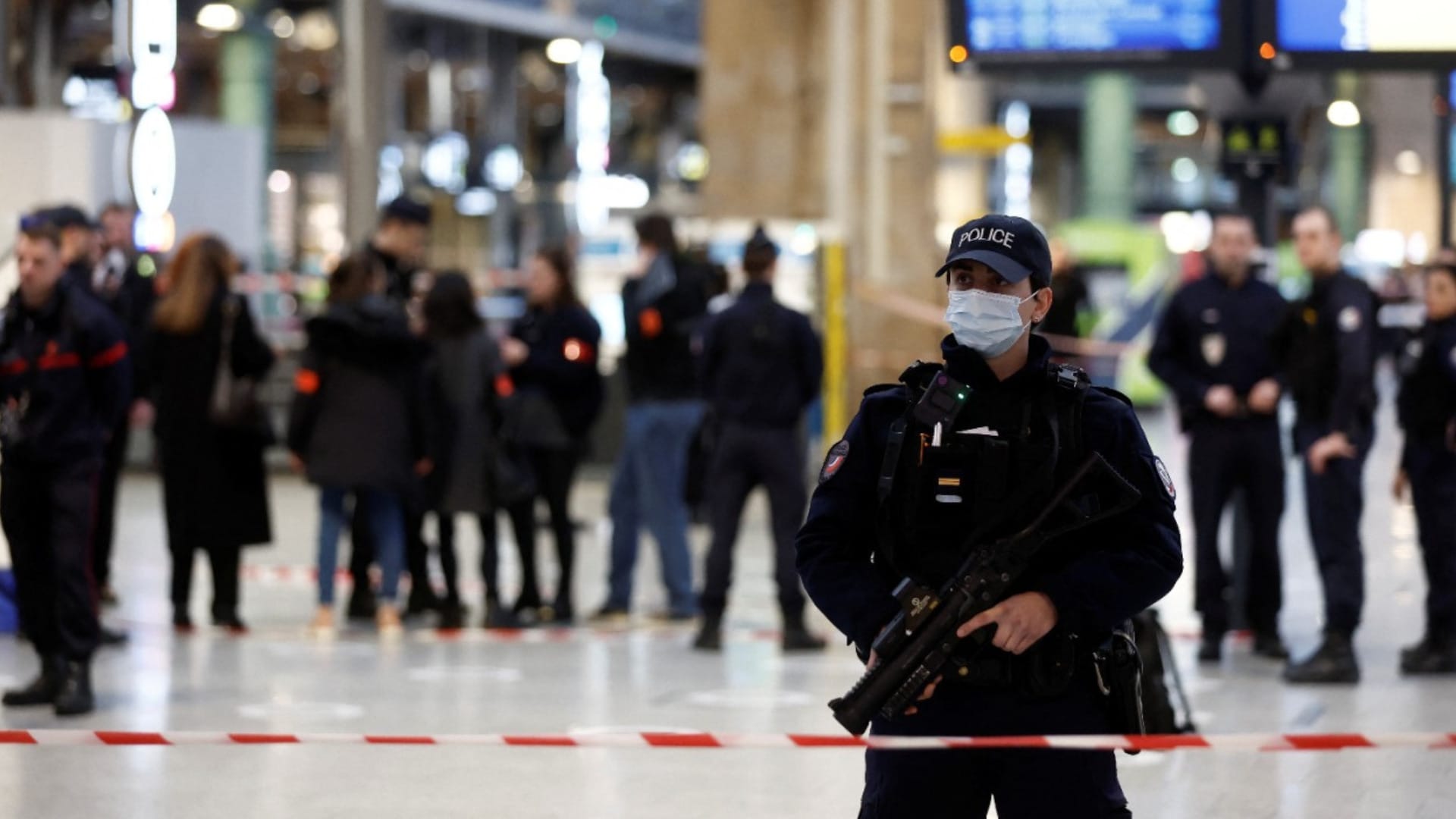 Hombre hirió a 6 personas con un cuchillo en estación de tren en París