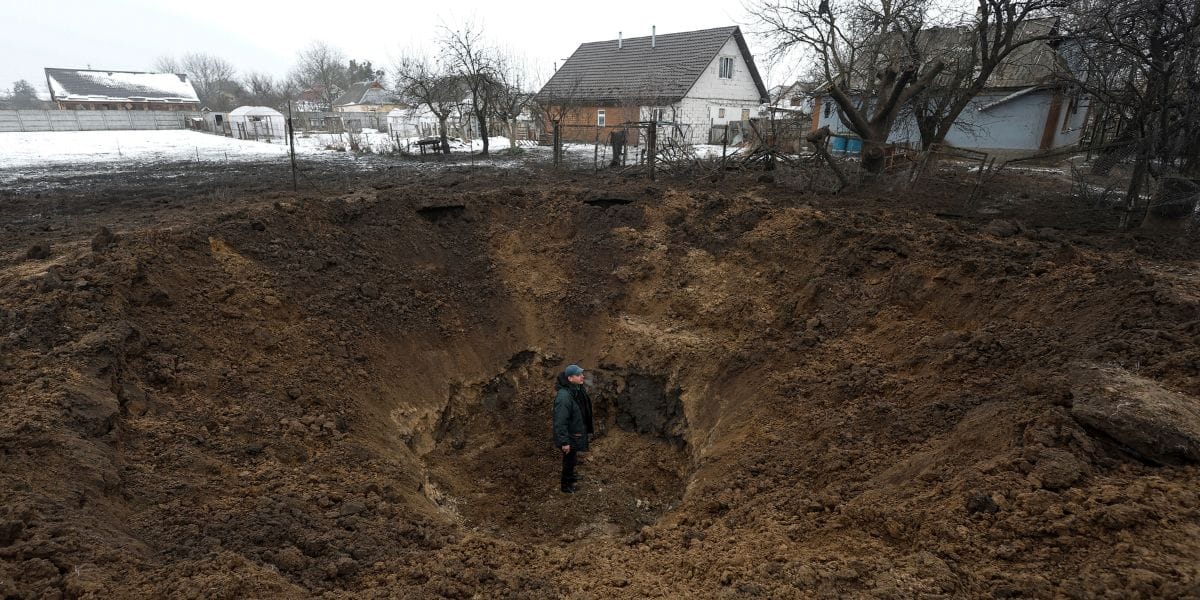 Misiles rusos impactan infraestructura vital en Kiev y Járkov: Personas quedaron sepultadas bajo escombros