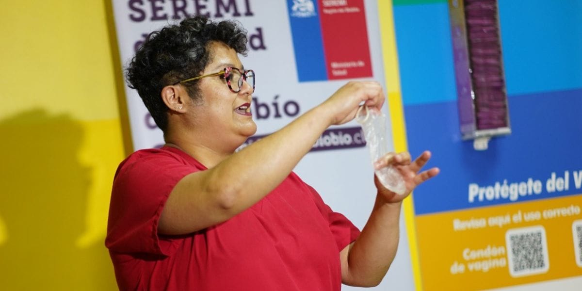 UdeC contará con dispensadores de preservativos para control de VIH e ITS en estudiantes