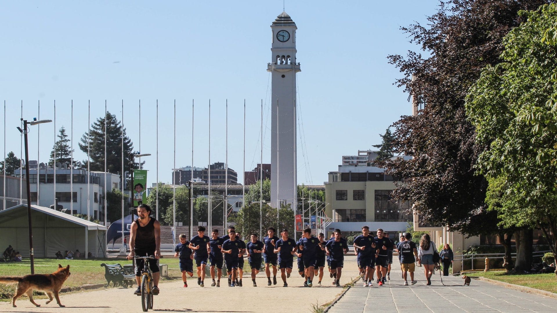 La UdeConce recorre a trote todo el campus en plena pretemporada
