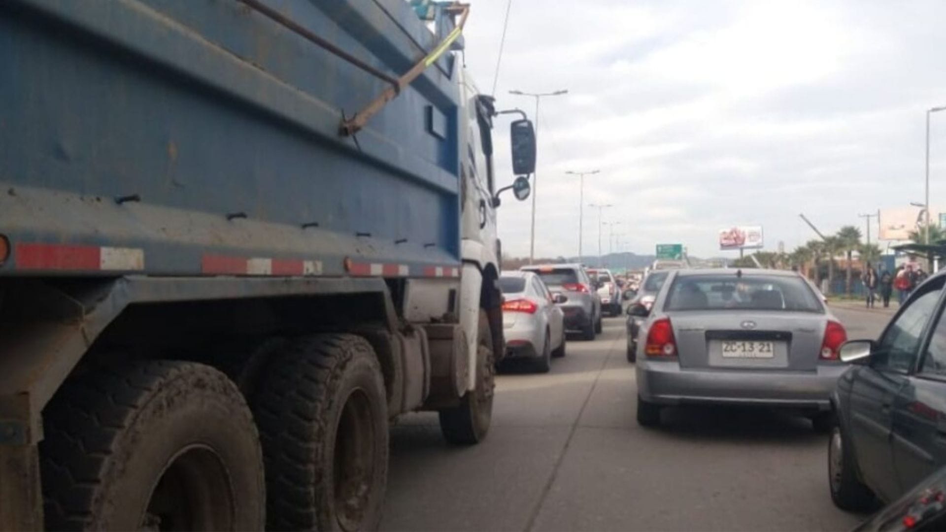 Parlamentarios analizarán opciones ante idea de “peaje” por saturación vial