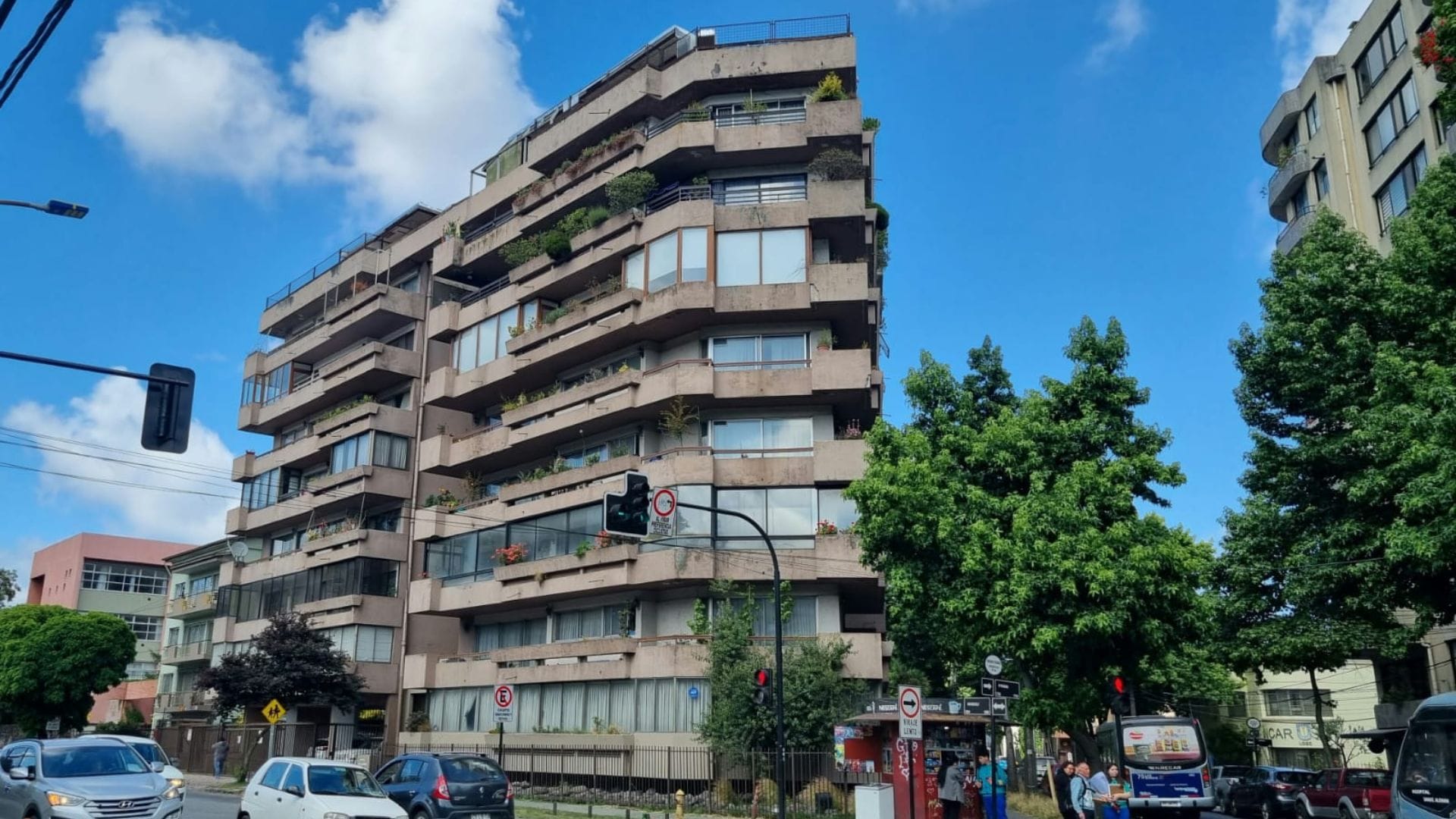 El sorprendente caso de la “Toma Vip” en Concepción: Comunidad de edificio acusa que Penthouse es arrendado a estudiantes