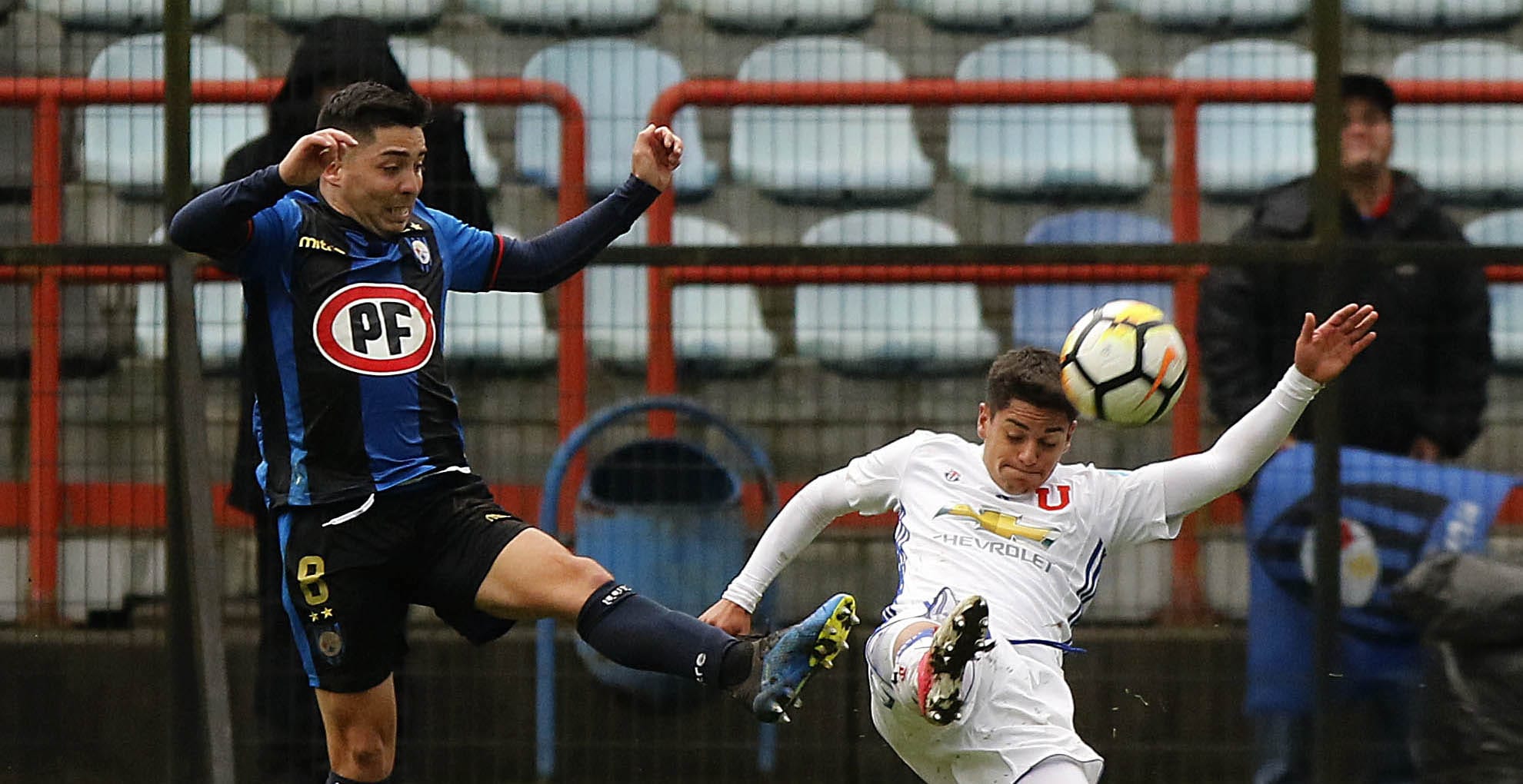 El exjugador de Huachipato que no tuvo chance en los acereros y va por su revancha en Primera B