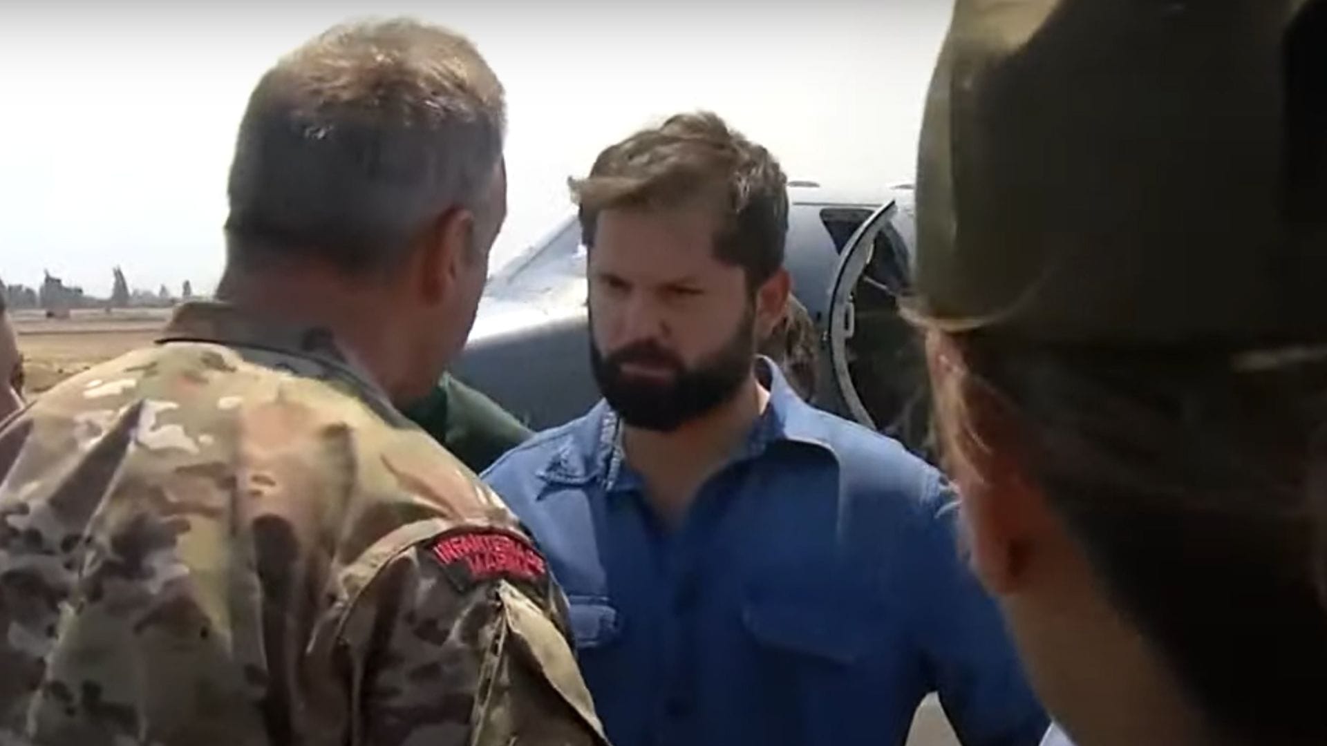 Presidente Boric llegó a Concepción para monitorear los incendios forestales
