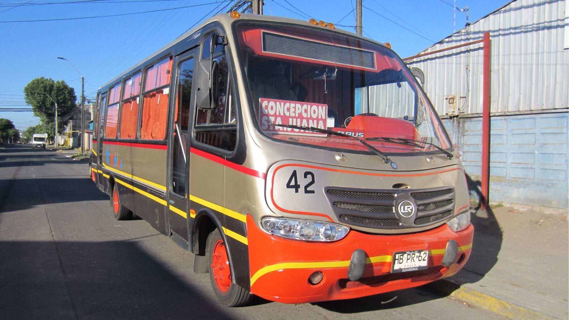 Santa Juana se queda sin transporte público: Única empresa suspendió servicios por condiciones de la Ruta de la Madera