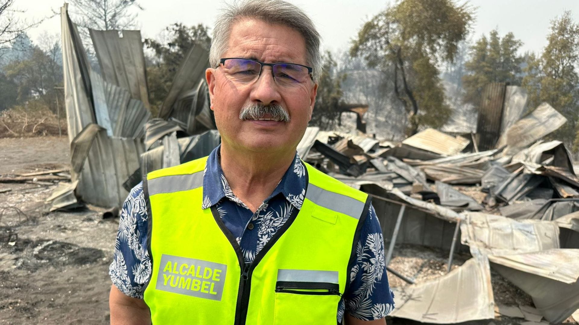 Alcalde de Yumbel aseguró que se “quedó solo” combatiendo contra los incendios