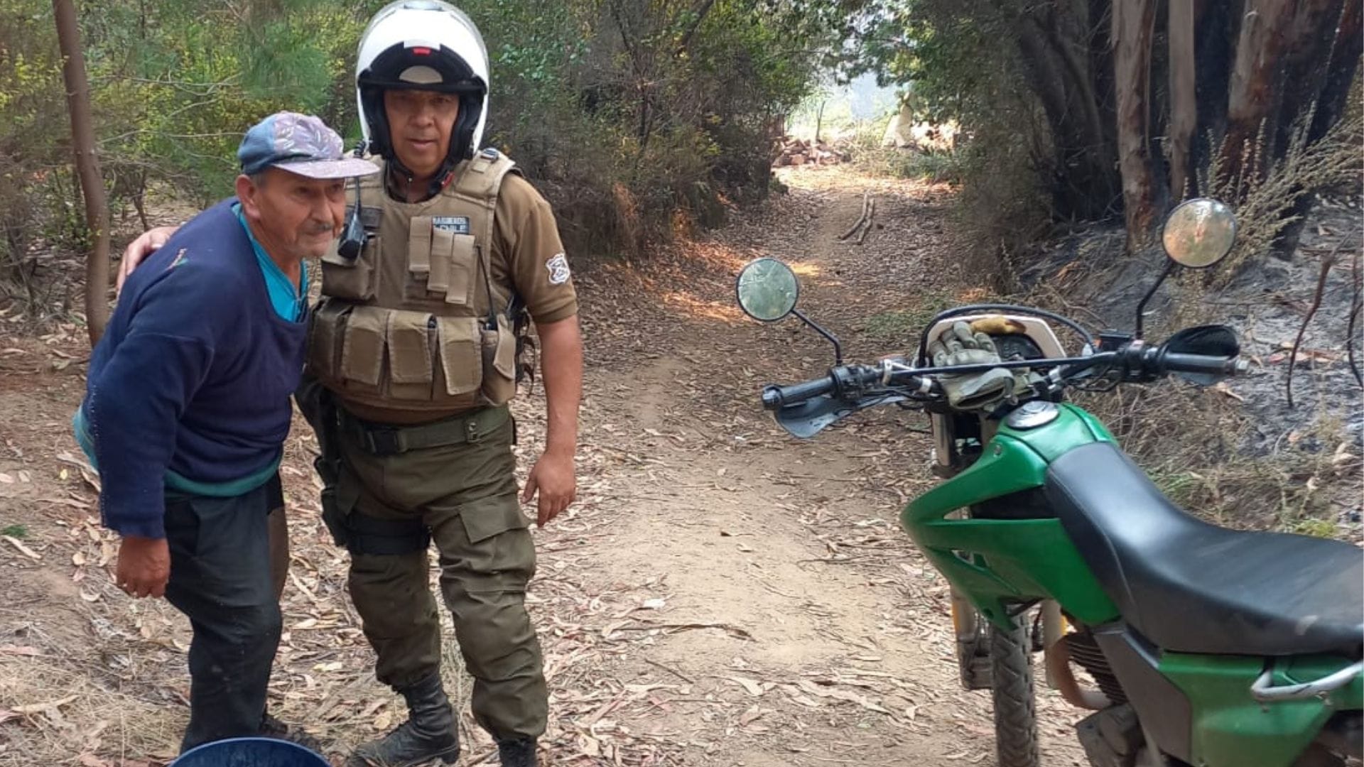 Hombre de la tercera edad aislado hace tres días debido a los incendios forestales de Santa Juana fue asistido por Carabineros