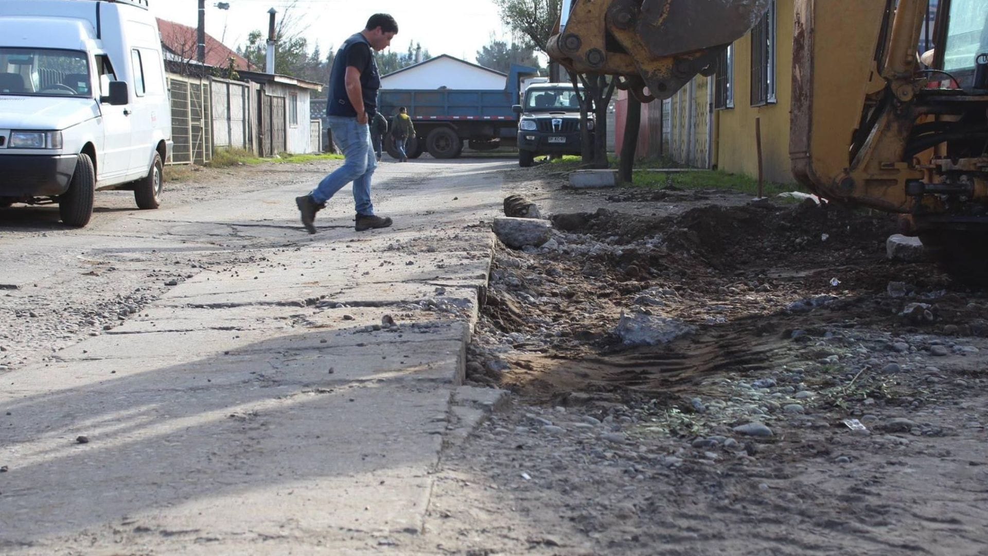 Realizan inversión para mejorar pavimentación de calles y veredas de Chiguayante