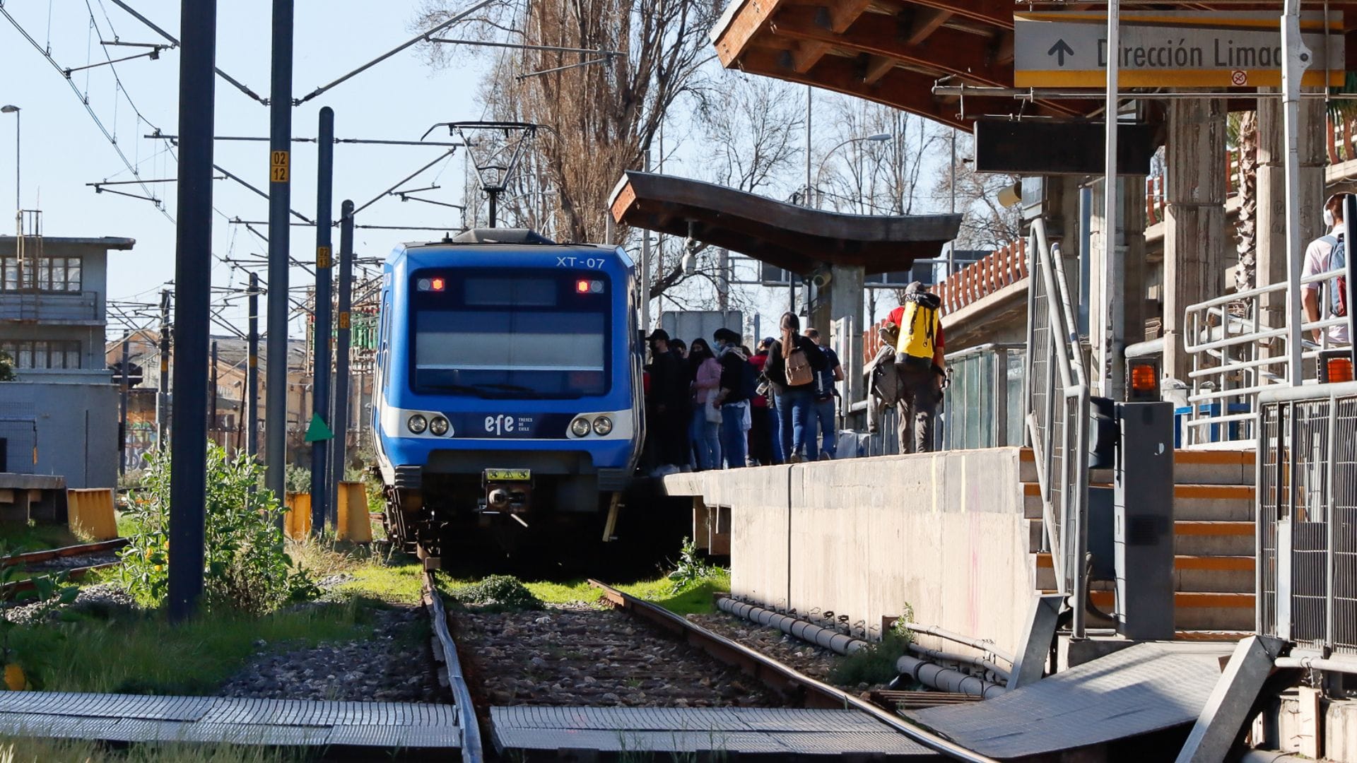Metro de Valparaíso: Hallan cadáver al interior de la Estación Barón