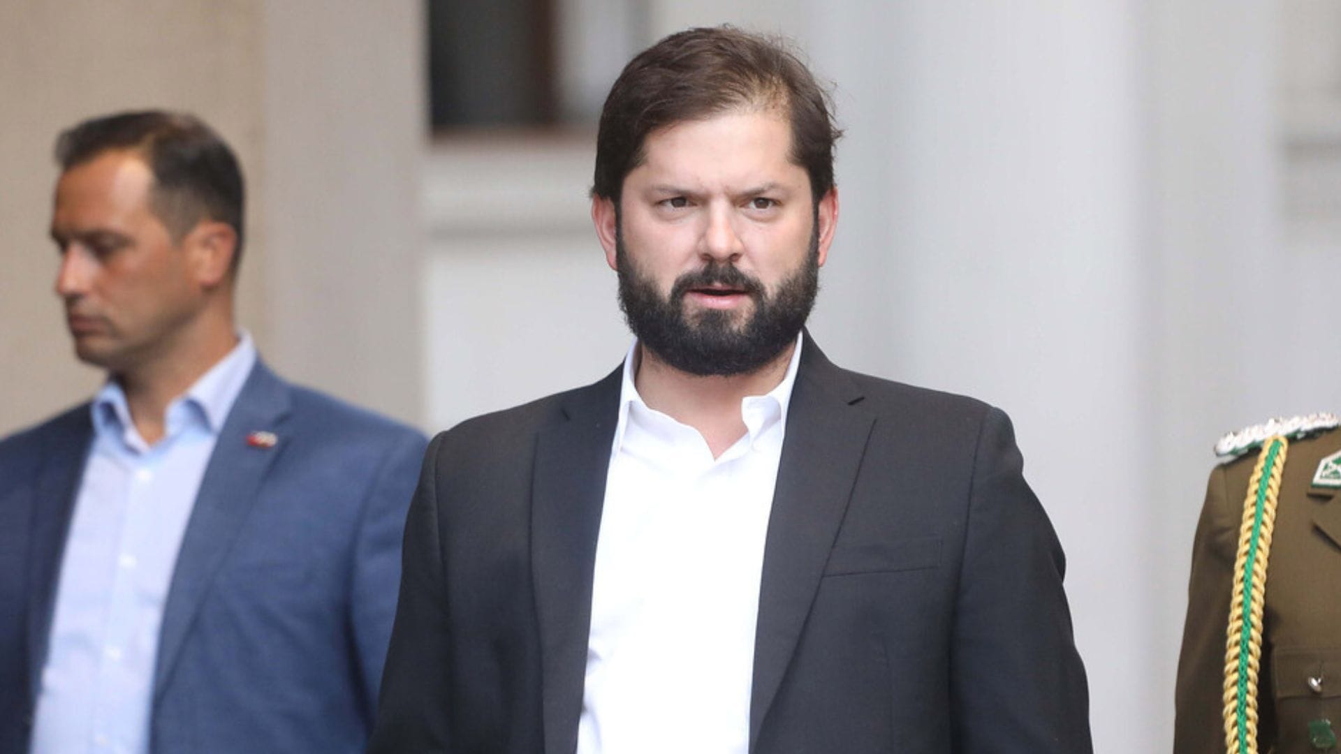Cadem: El 61% de los encuestados desaprueba la gestión del Presidente Boric