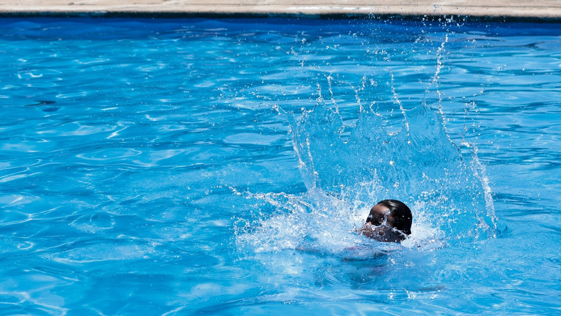 Niño de dos años murió ahogado en piscina en Olmué: Estuvo 15 minutos sumergido
