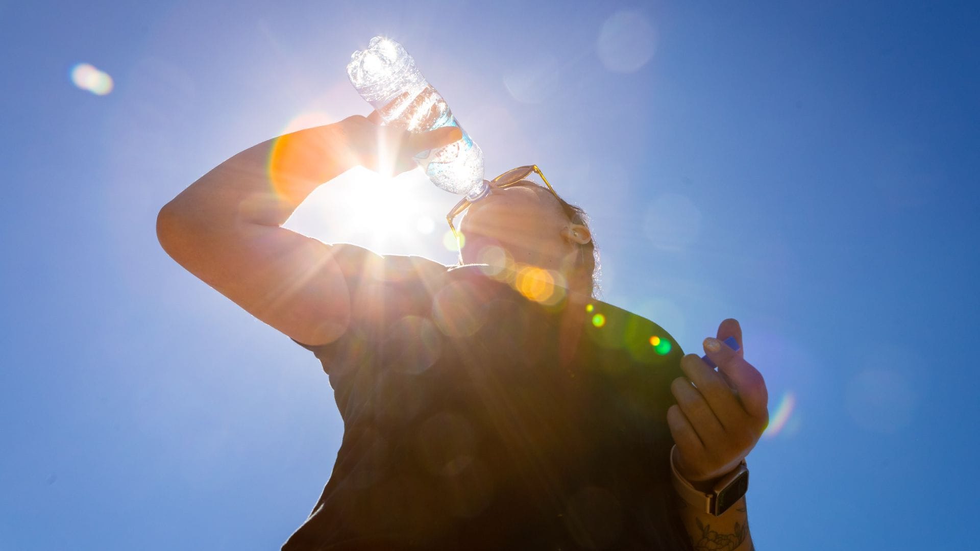 Consejos para evitar golpes de calor ante alerta de altas temperaturas e incendios forestales