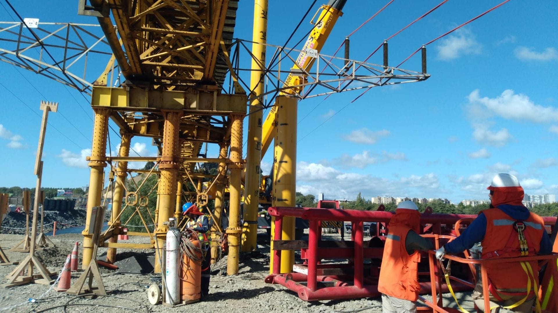 Puente Ferroviario: EFE se compromete a terminar reparación dentro de los plazos establecidos