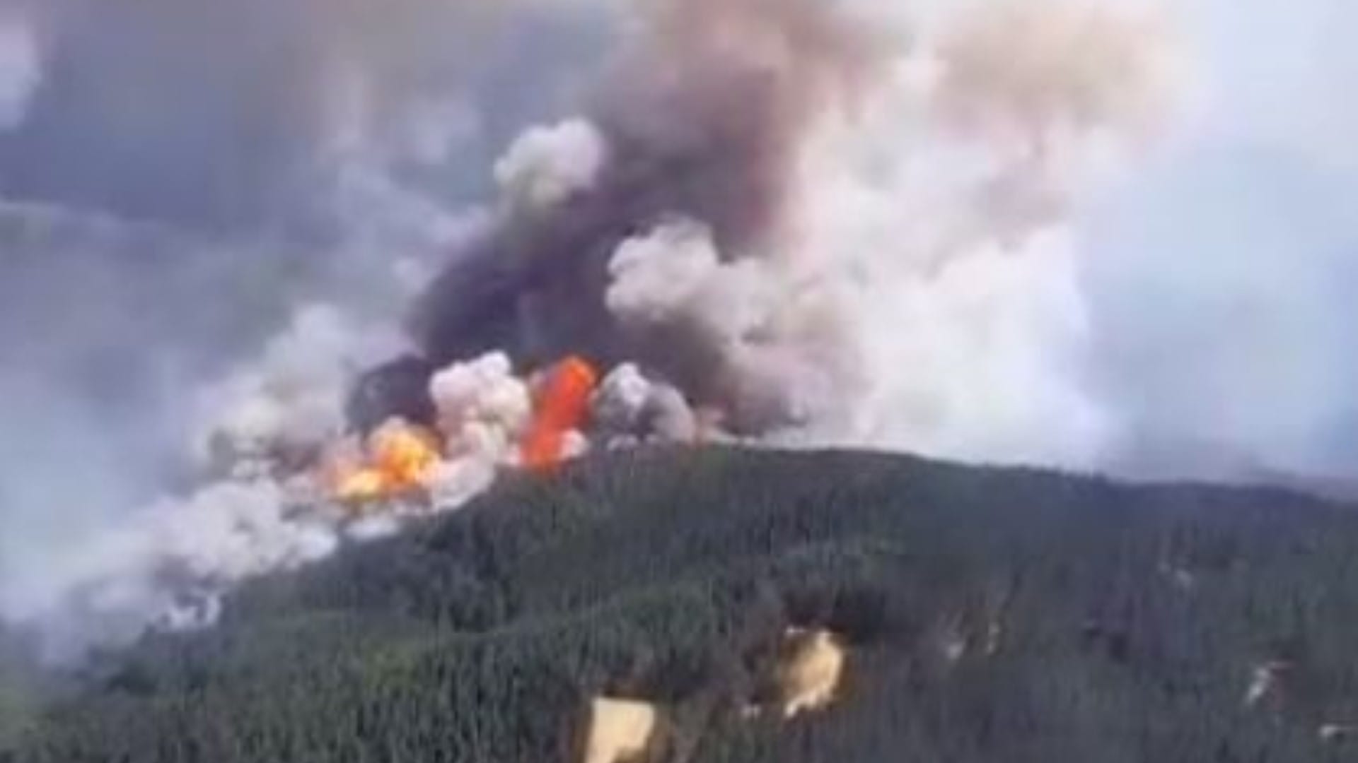 Confirman que incendios de Coronel y Tomé destruyen casas en sectores poblados
