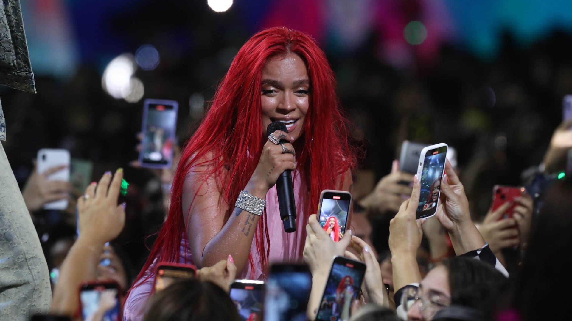 ¿Dónde están las bichotas?: Karol G hace bailar a todo Viña del Mar 2023