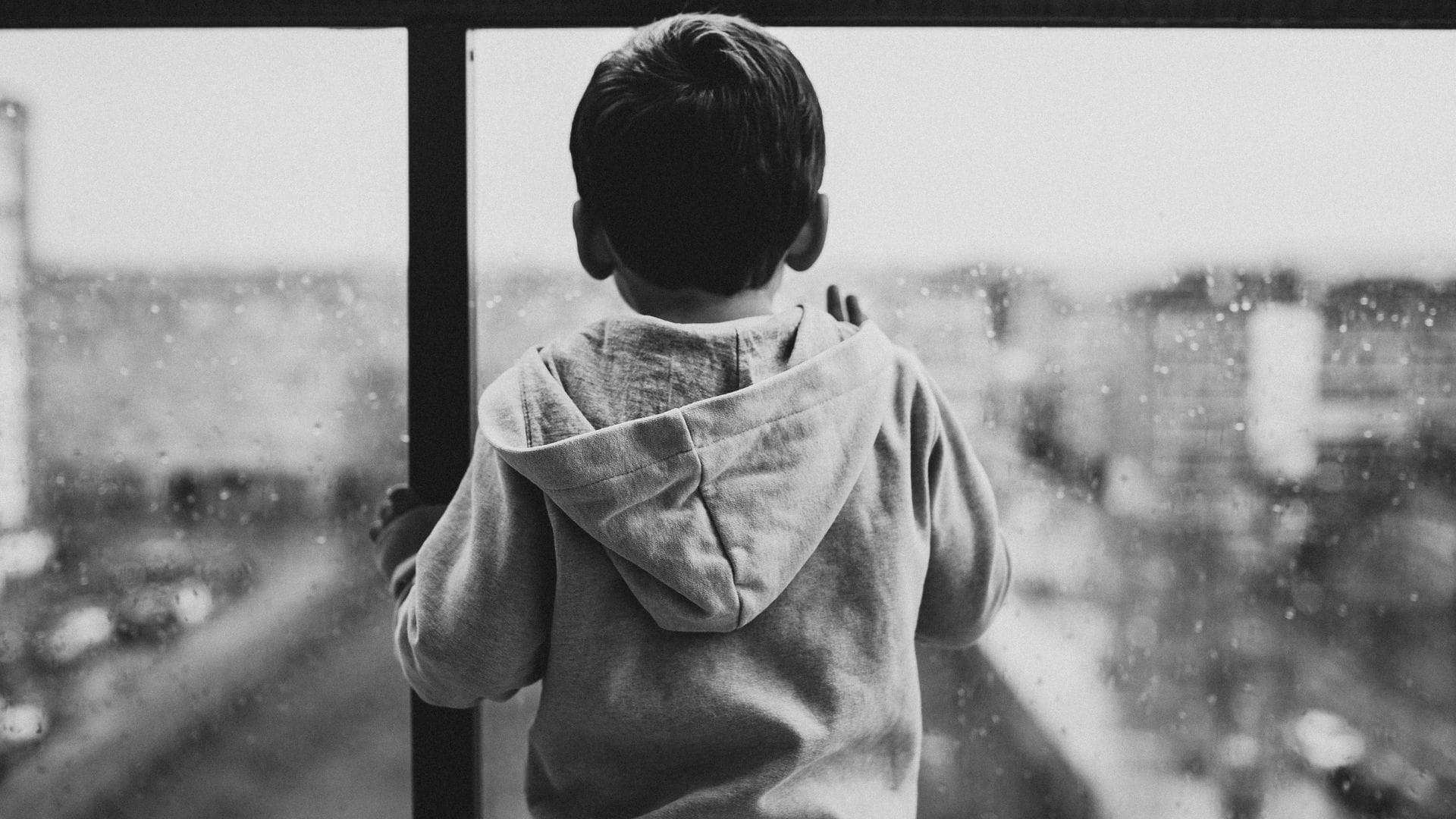 Niño murió mientras dormía: Le habían diagnosticado gastroenteritis y lo mandaron a la casa