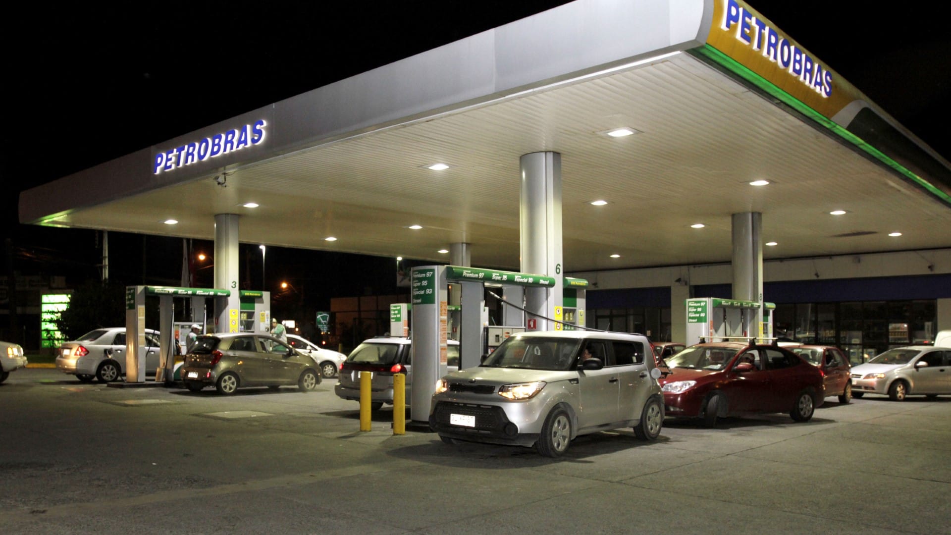 Cae banda delictual que asaltó seis servicentros del Gran Concepción: Son un adulto y 3 menores