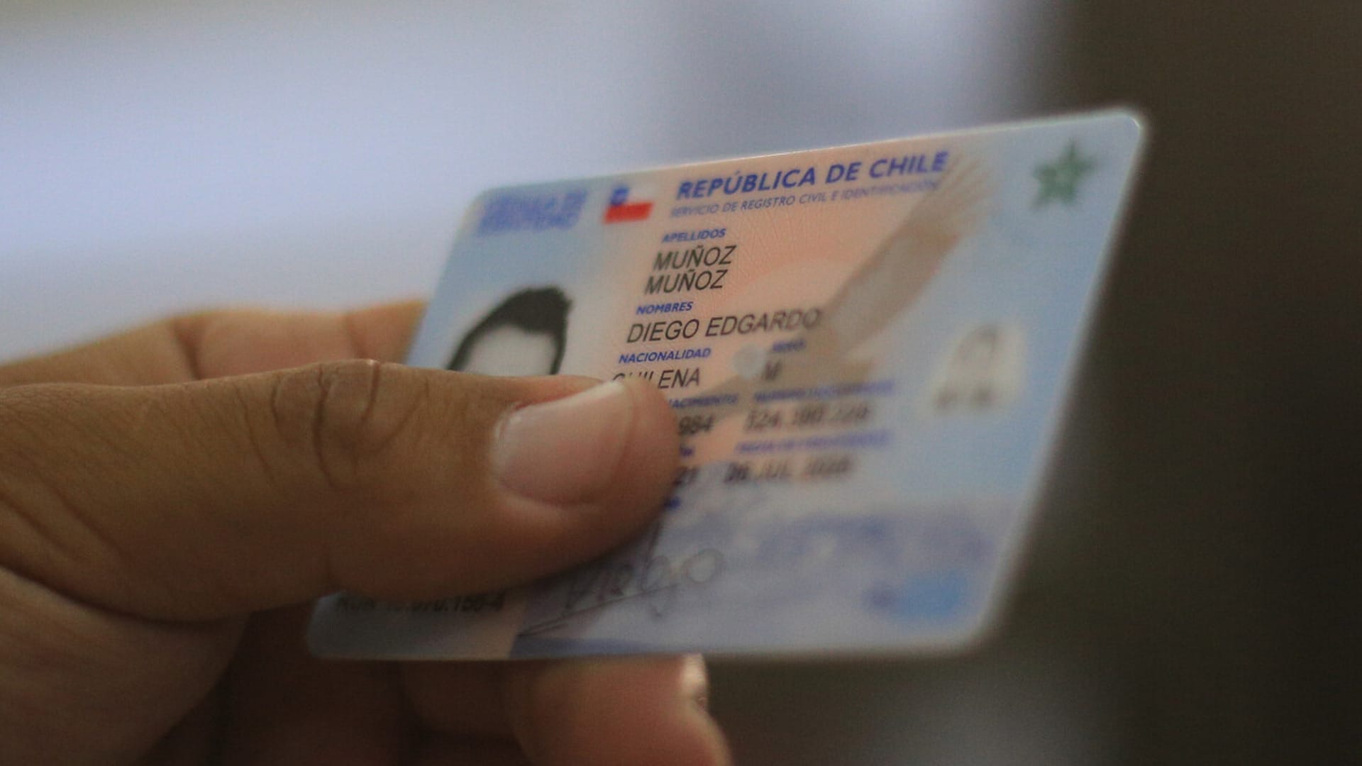 Detienen a extranjeros que falsificaban cédulas de identidad en Independencia