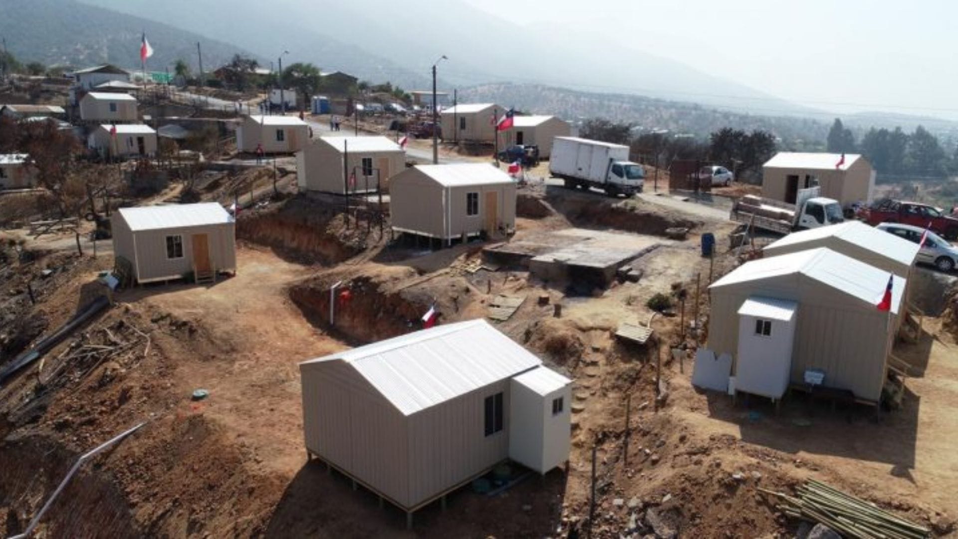 Seremi de Vivienda estima que en abril estarán listas las primeras viviendas definitivas post incendios en Biobío