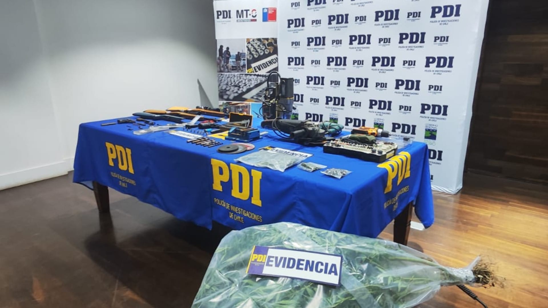 Desbaratan “vulcanización” de pistolas en Lota: Transformaban y vendían armas de fuego
