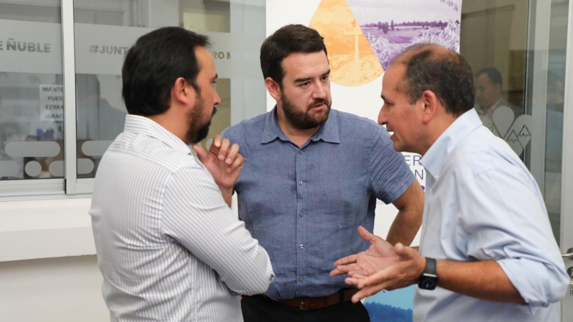Gobernadores del Biobío, Ñuble y Araucanía pedirán audiencia al presidente Boric y ponen alerta por proceso de reconstrucción