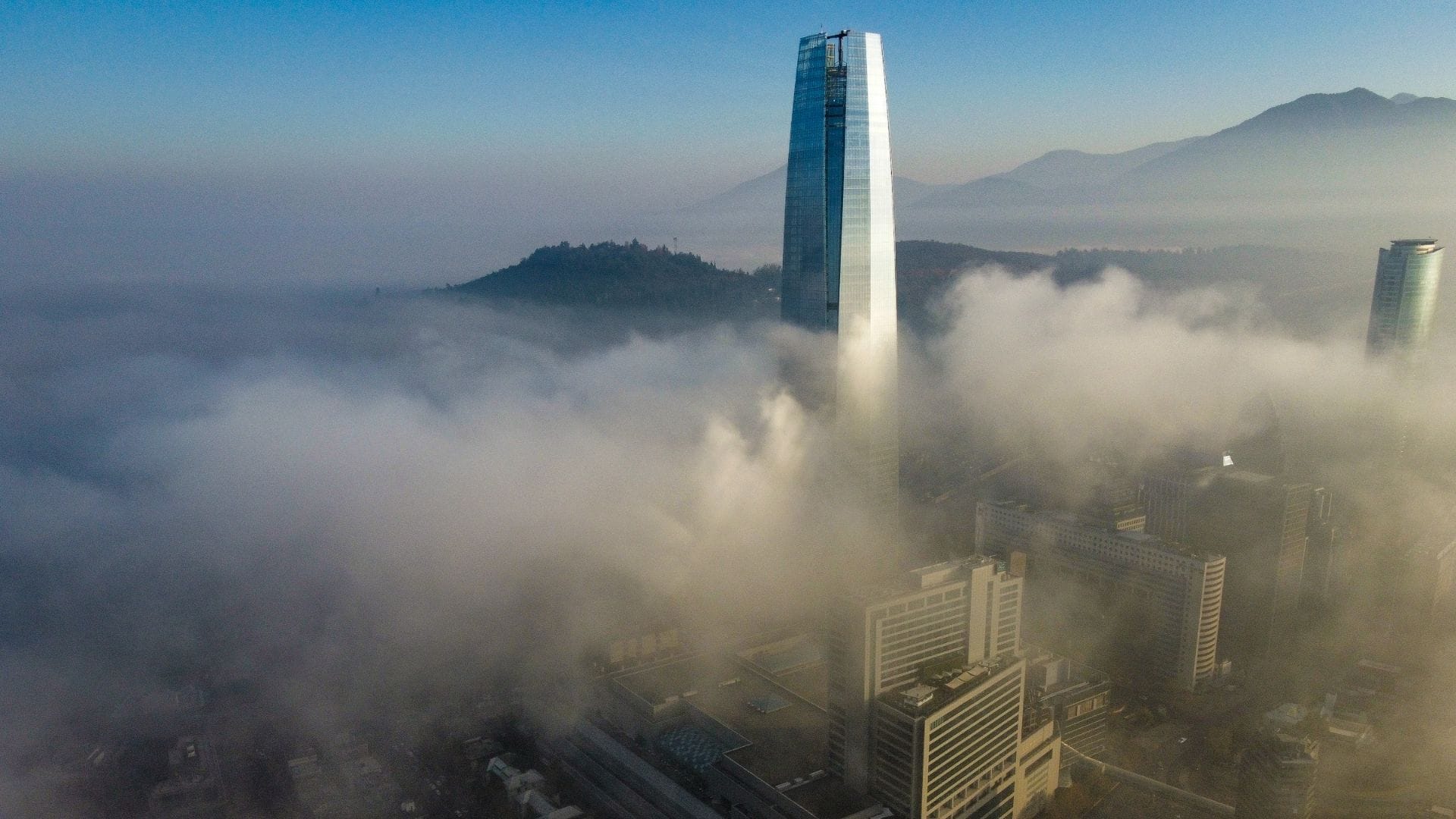 Economía chilena sorprende y crece 0,4% en enero