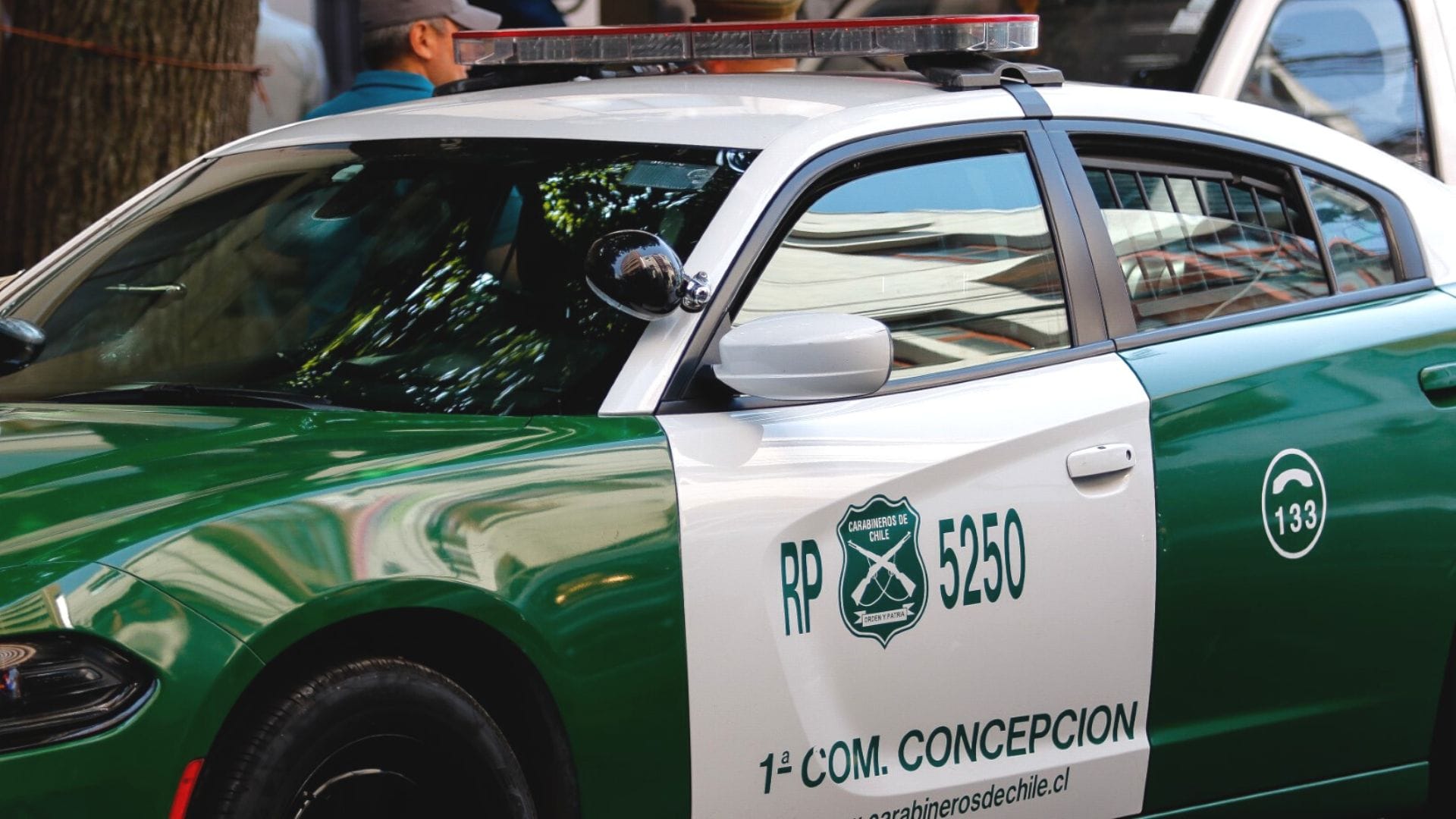 Permanece en riesgo vital: Carabinero fue atropellado en pleno centro de Concepción