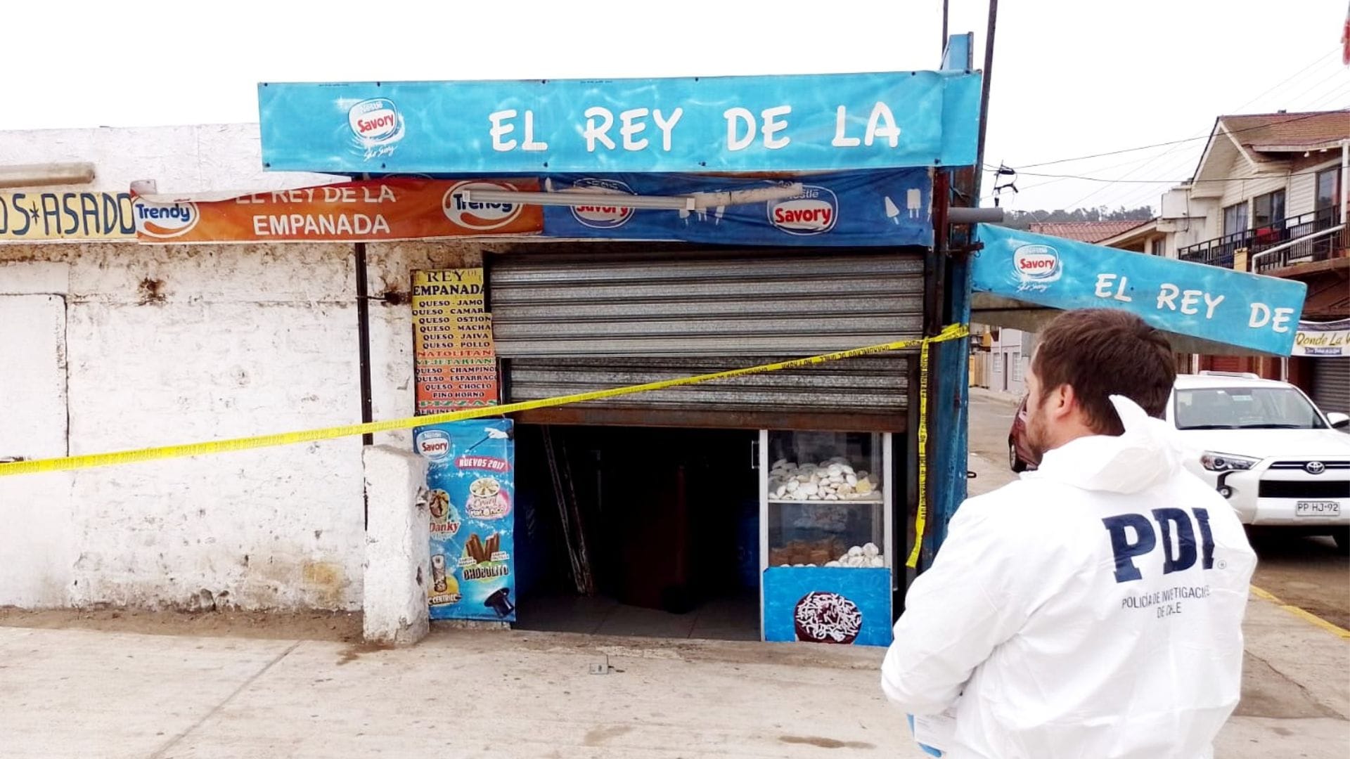 Adultos mayores fueron atacados cuando dormían: Reportan doble homicidio en local “El Rey de la Empanada” de Puchuncaví