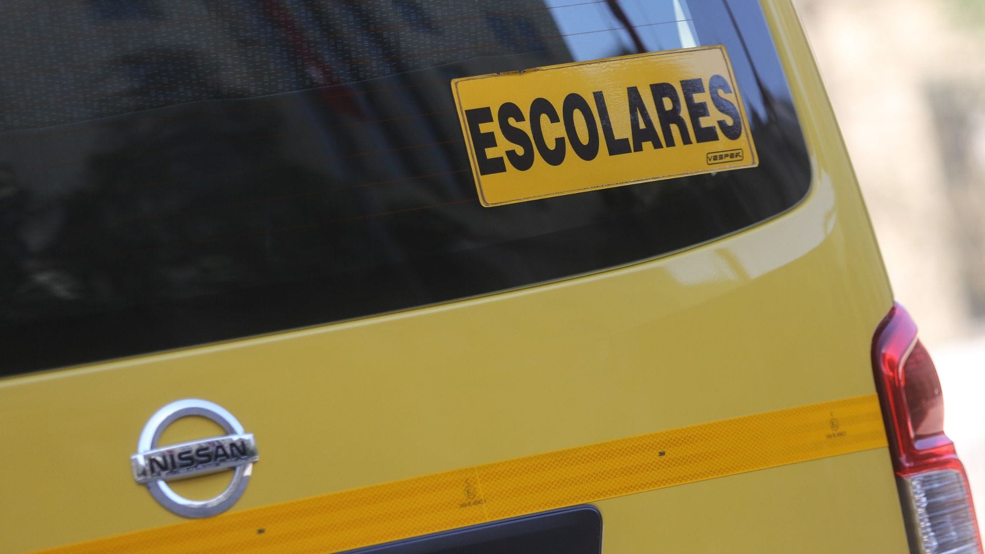 Regreso a clases: Averigua si un conductor de furgón escolar está inhabilitado para trabajar con menores de edad