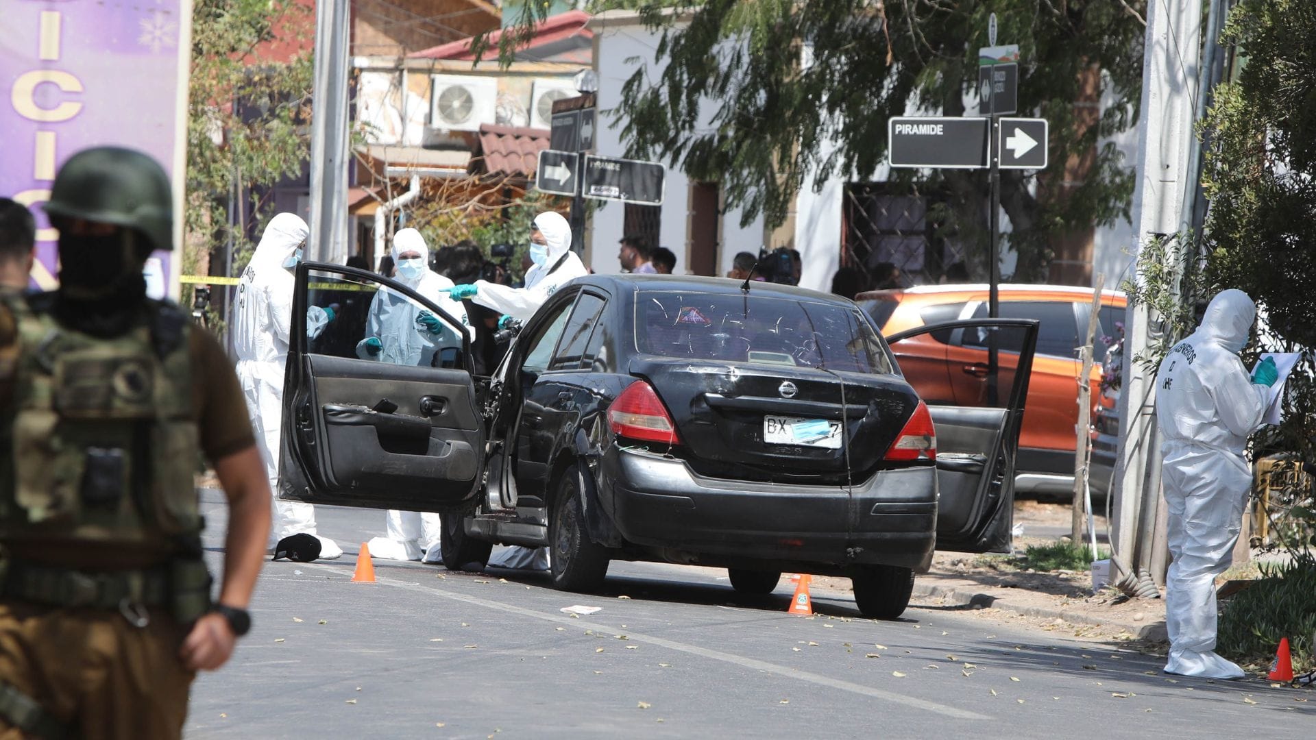 Delincuente fue baleado en el rostro: Carabineros frustran asalto a cliente afuera de una sucursal bancaria en San Joaquín