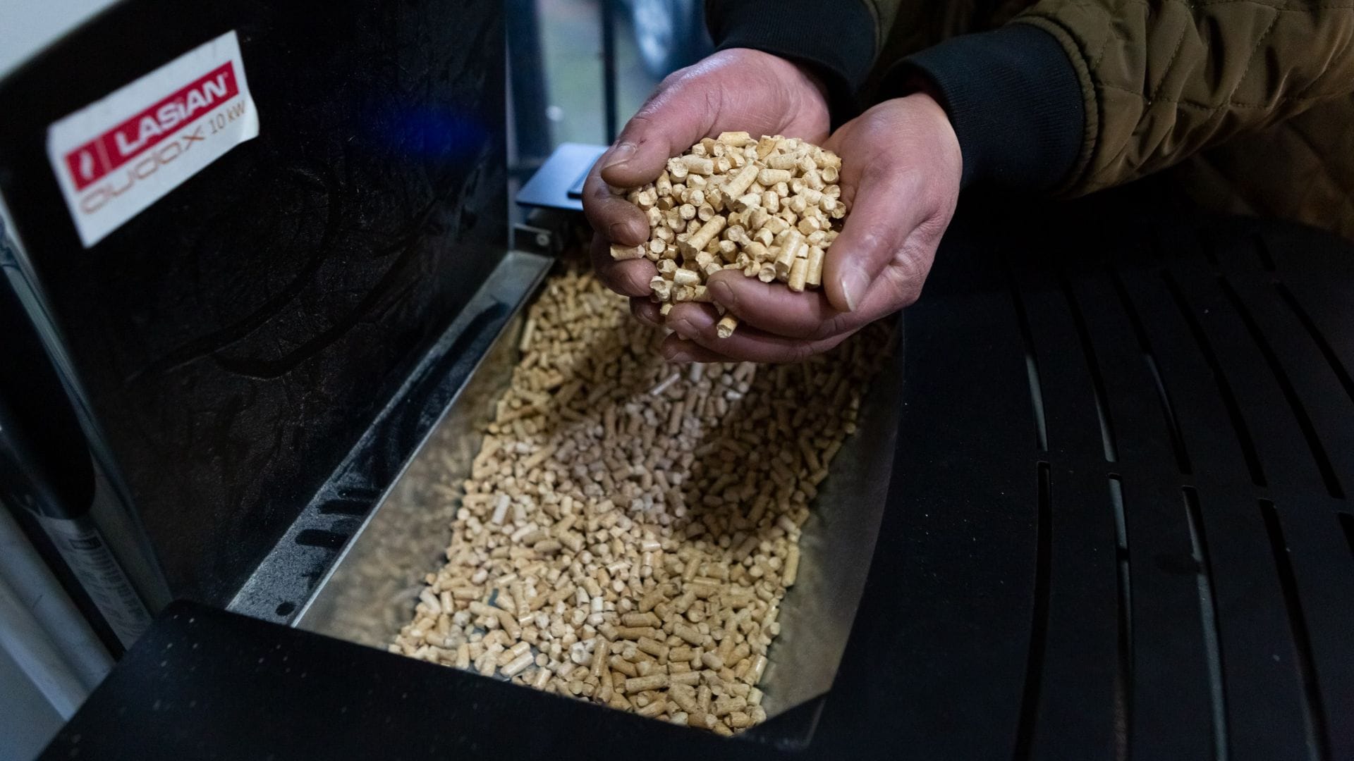Acuerdo busca garantizar suministro de pellet para el invierno: Un 50% ha aumentado la producción en Chile