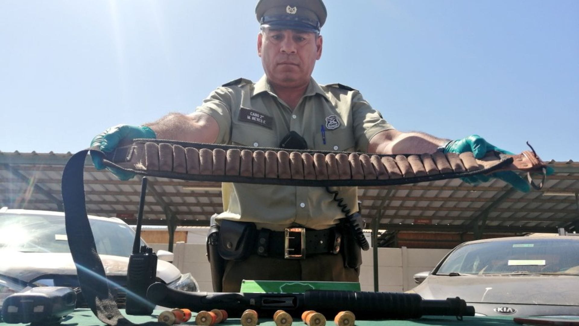Desbarrancaron vehículos con armas y drogas: Banda atacó a balazos a Carabineros para evitar control en Ovalle