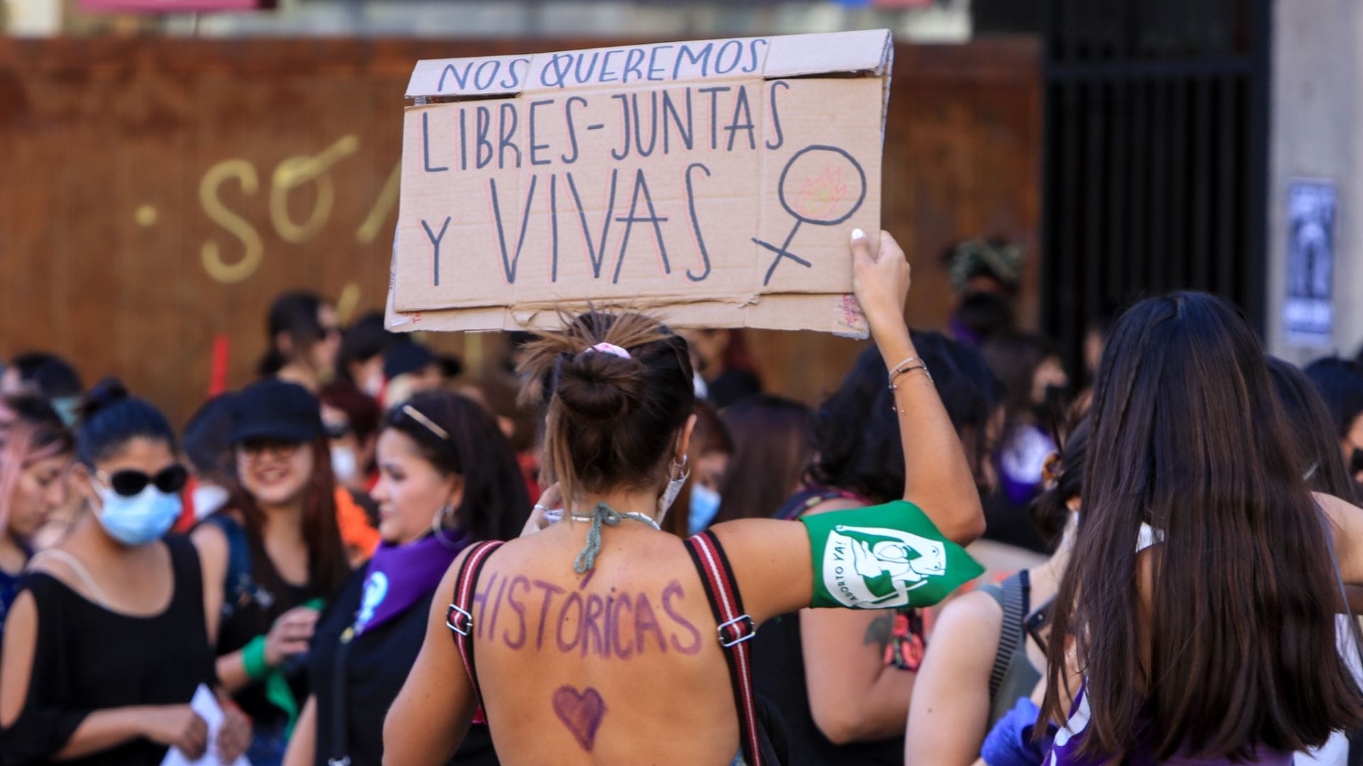 ¿Queremos igualdad, queremos que las mujeres sean libres o lo queremos todo?: Académica reflexiona en torno al 8M