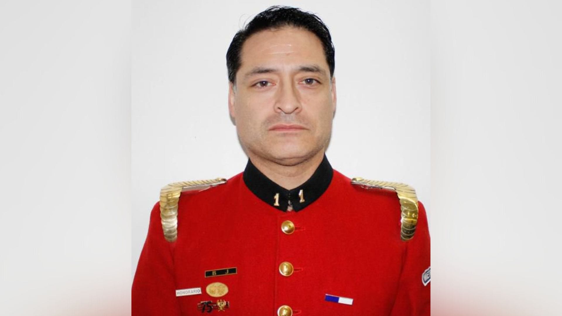 Quién era Claudio Villar: Bombero y funcionario de la DGAC asesinado durante balacera en el Aeropuerto de Santiago