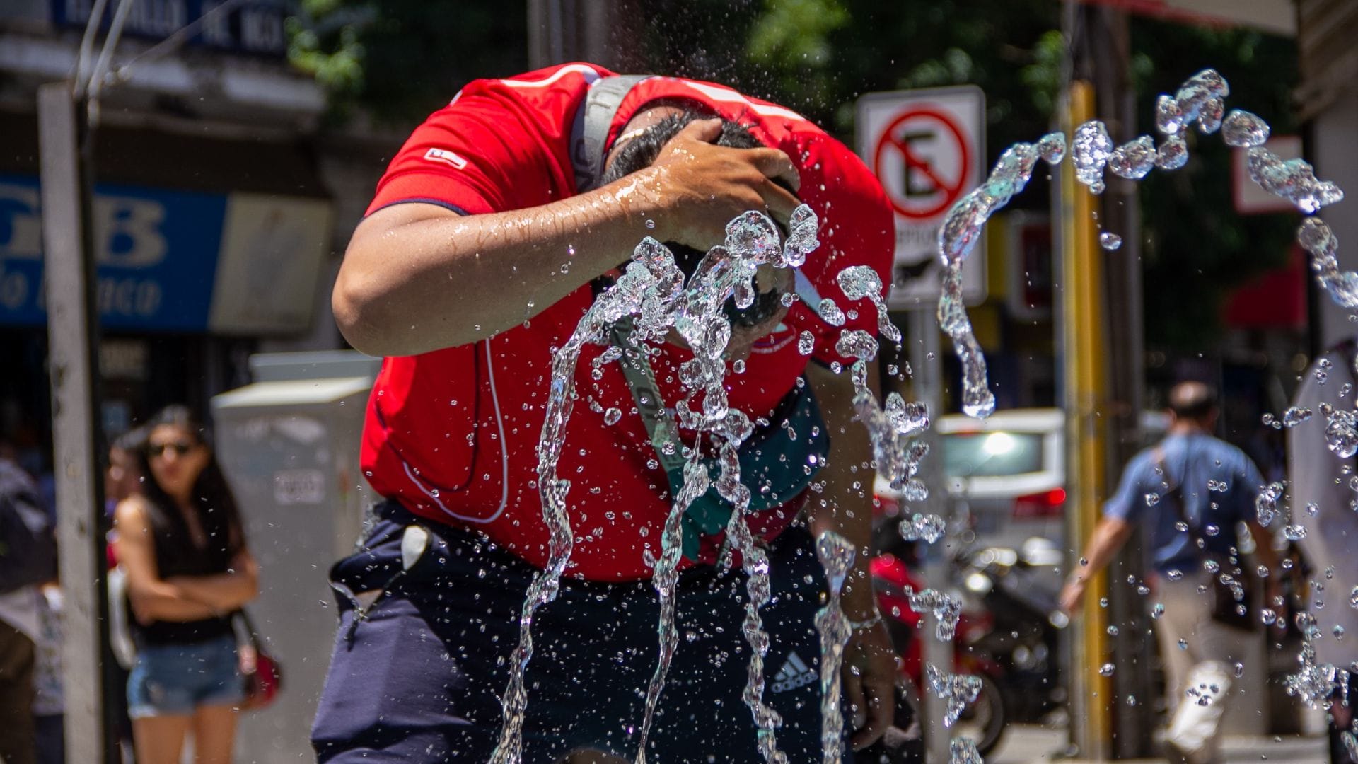 Advertencia de altas temperaturas entre Valparaíso y Biobío: Pronostican hasta 36 grados