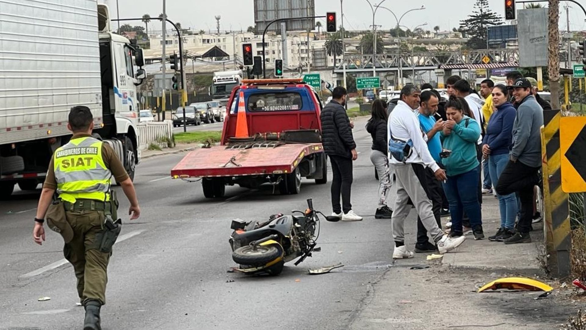 Conductor no prestó ayuda y se fugó: Mujer en moto falleció tras ser impactada a alta velocidad en Coquimbo