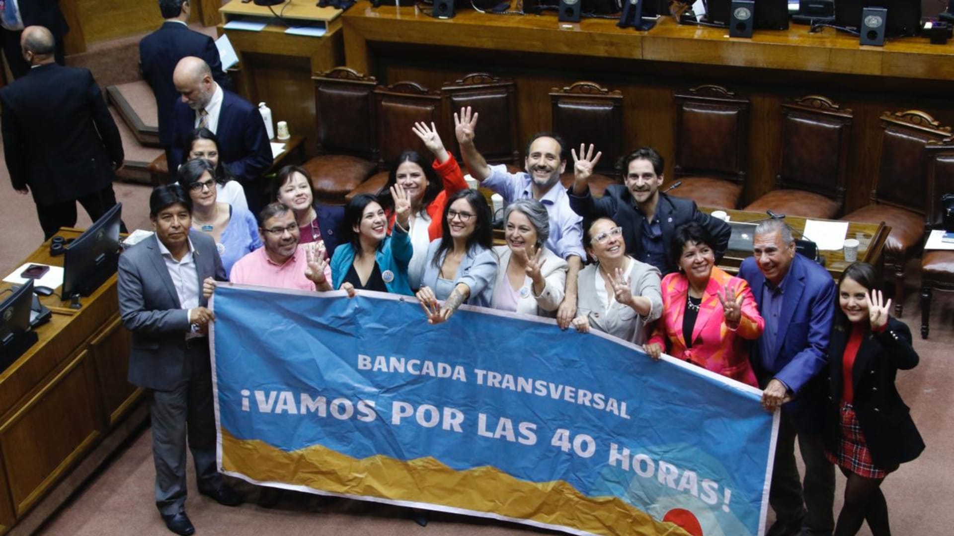 Avanza proyecto de 40 horas: Senado aprobó de forma unánime y pasa a tercer trámite