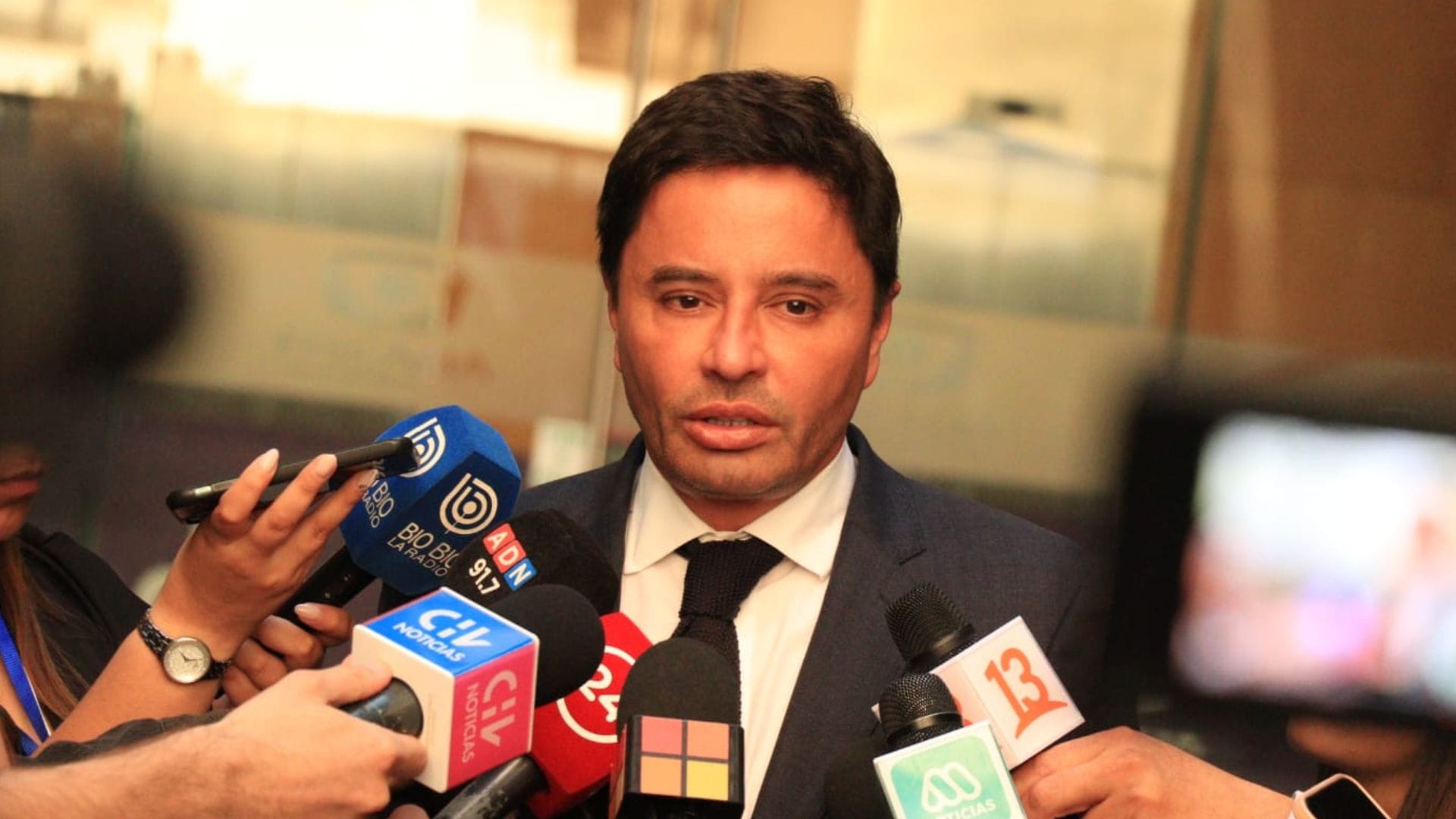“Ha señalado que va a seguir colaborando con información”: Alcalde Carter tras reunirse con el Fiscal Nacional por “narco-casas”
