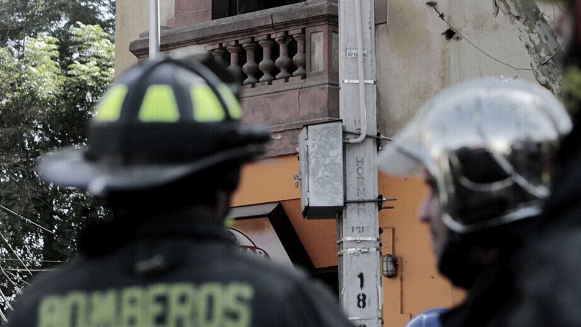 Embarazada escapó de incendio por estrecha ventana de barrotes: Salvó de milagro con su familia