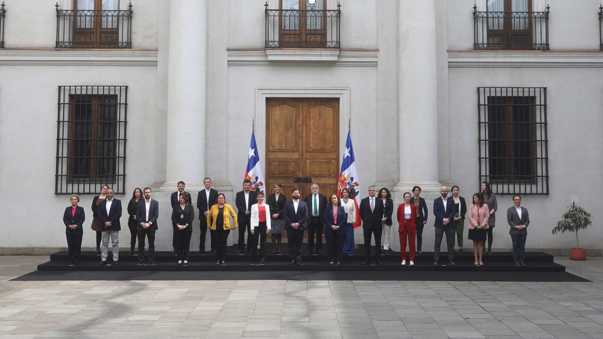 Data Influye: 79% está de acuerdo con que se realice cambio de gabinete en los próximos días