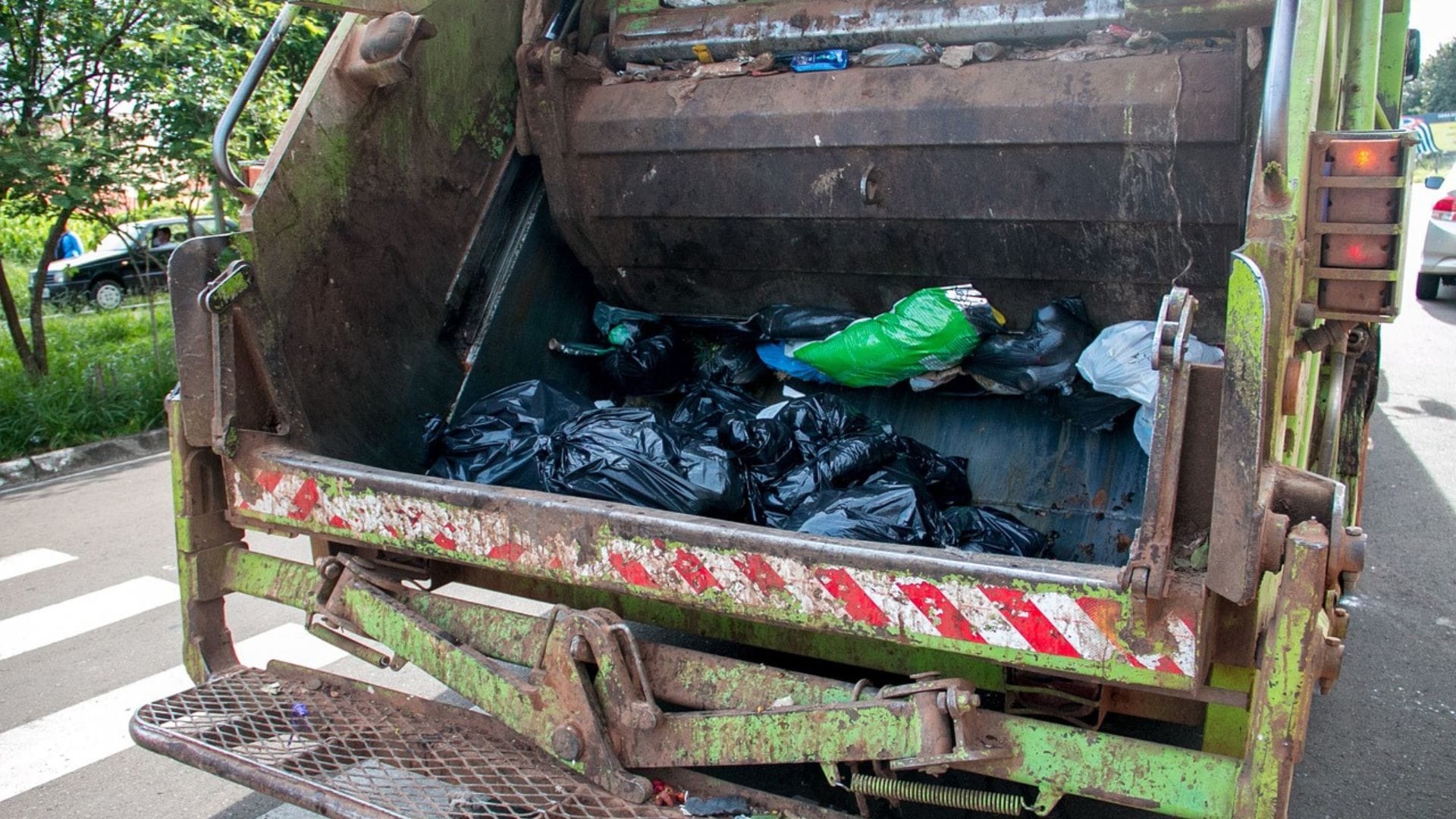 Basura quedaron en camiones: Suspenden recolección de residuos domiciliarios en Hualpén